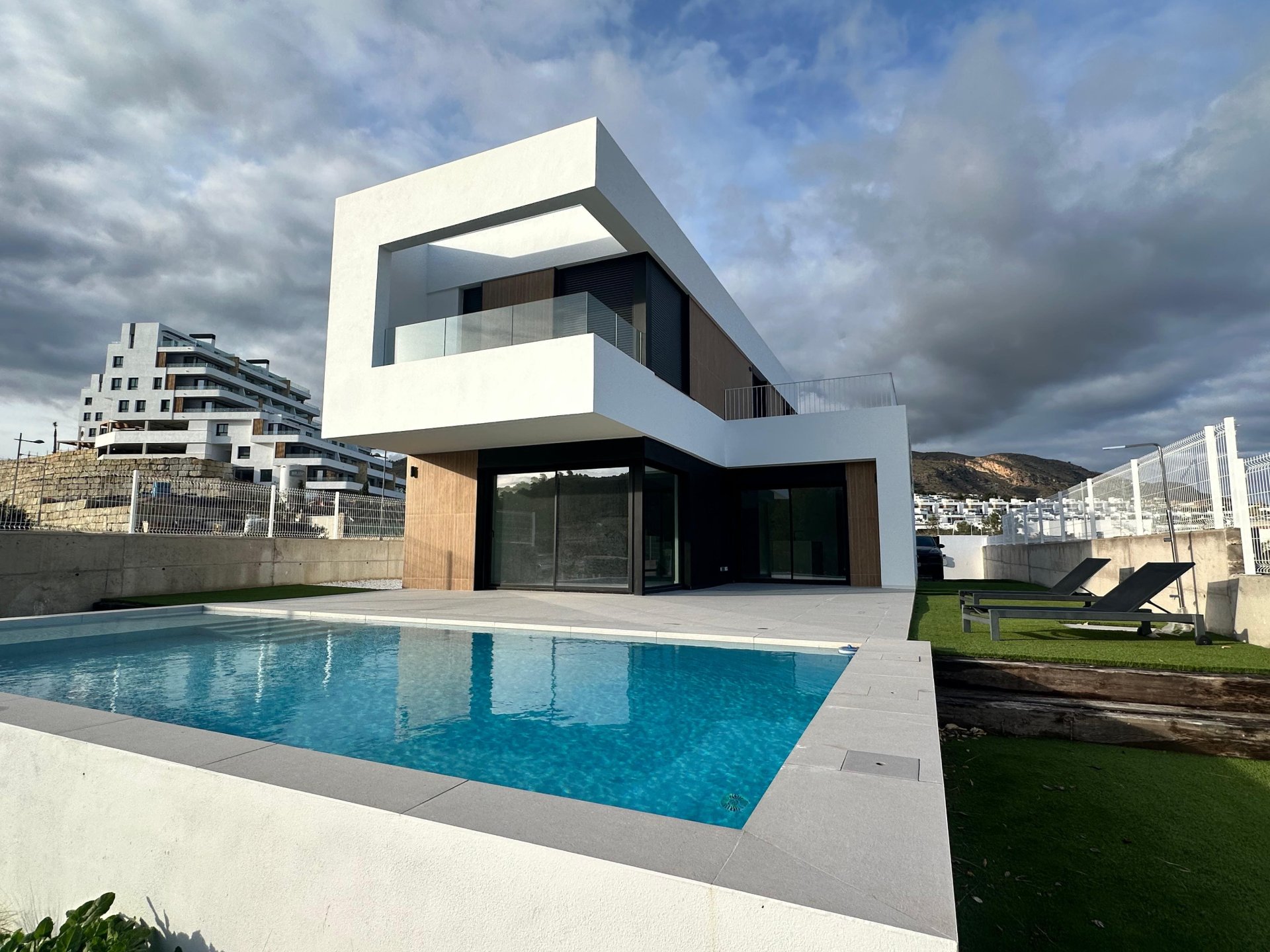 Villa i Finestrat, Alicante, Spanien 4 sovrum, 322 kvm. Nr. 194703