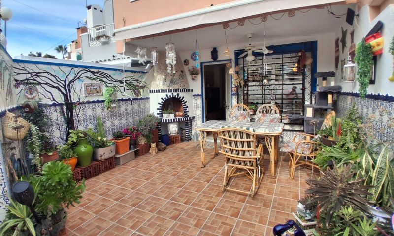 Radhus i Torrevieja, Alicante, Spanien 2 sovrum, 70 kvm. Nr. 148631