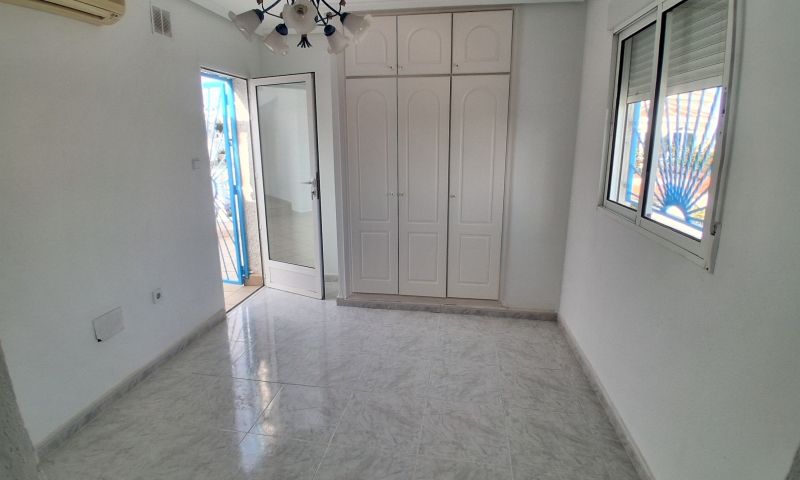 Villa i Rojales, Alicante, Spanien 5 sovrum, 187 kvm. Nr. 148632