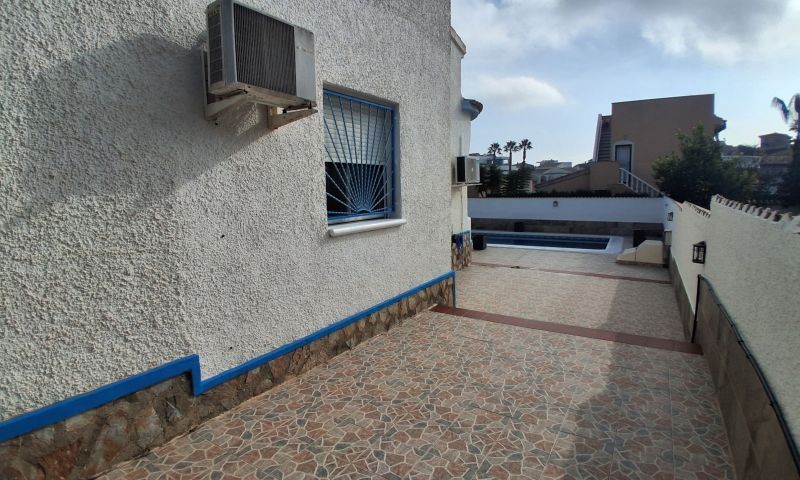 Villa i Rojales, Alicante, Spanien 5 sovrum, 187 kvm. Nr. 148632