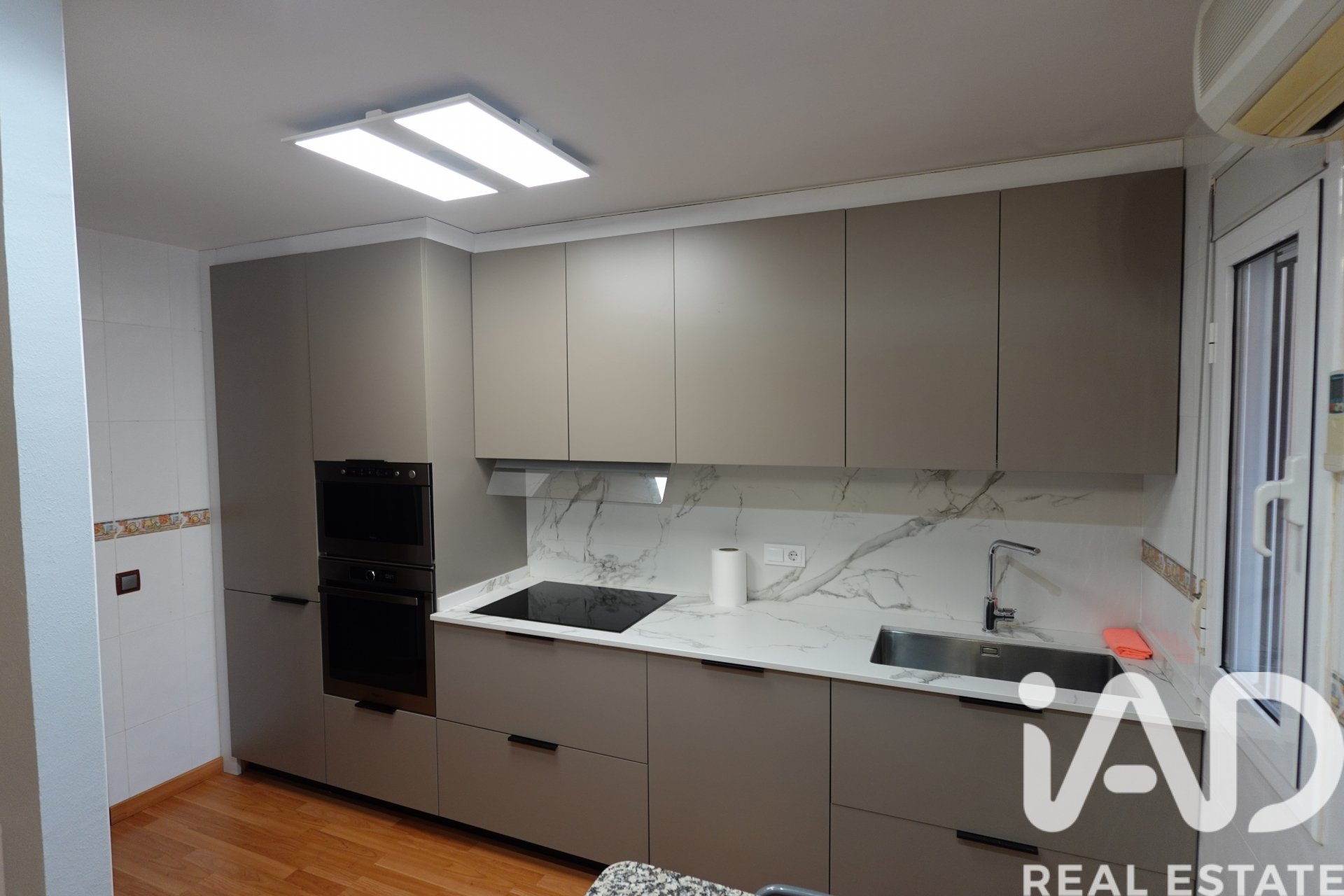Trīņu māja Roquetes, Tarragona, Spānijā 3 istabas, 138 m2 Nr. 172757