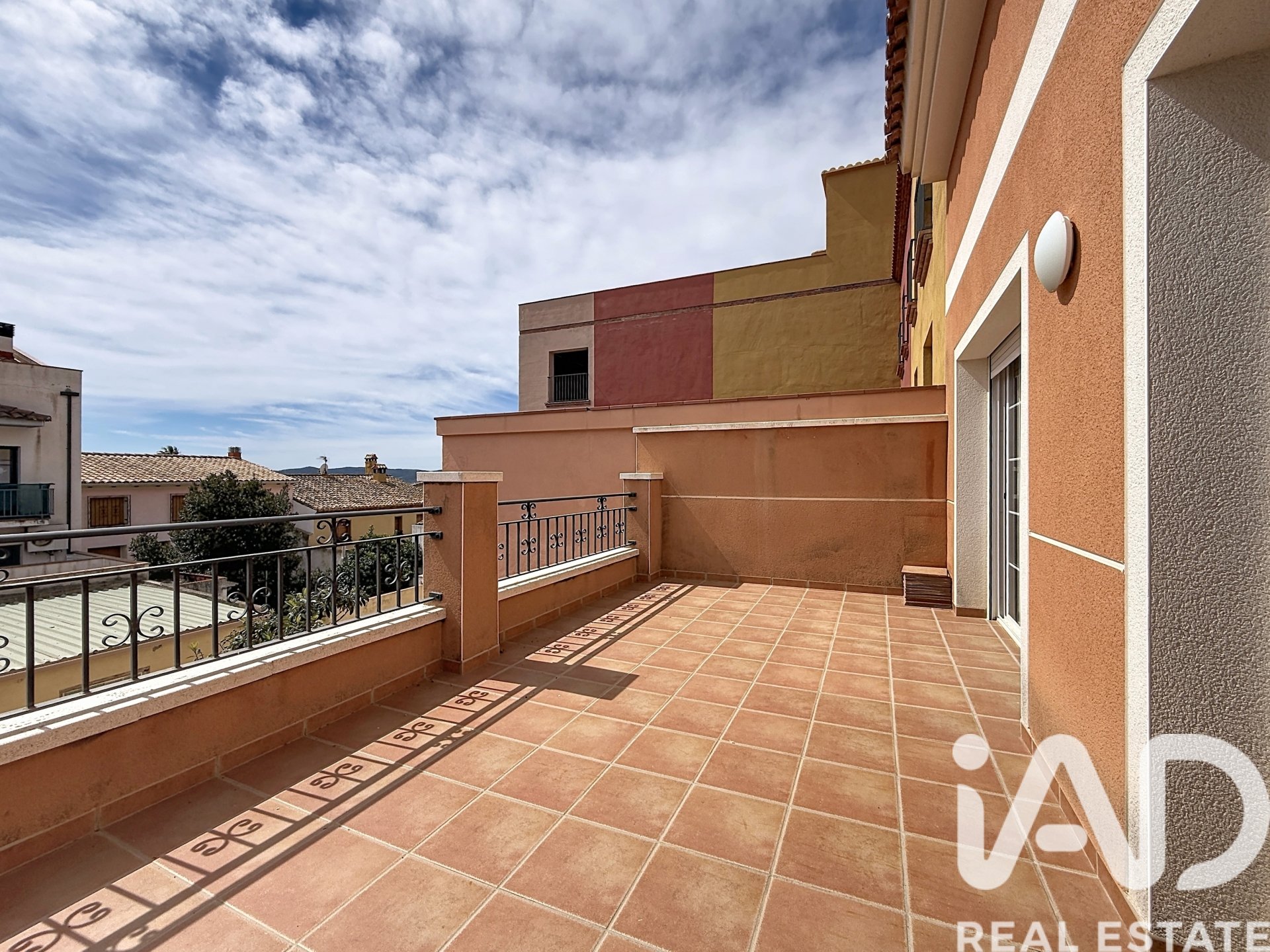 Casa adosada en Sant Jaume dels Domenys, Tarragona, España 4 dormitorios, 242 m2 No. 172764