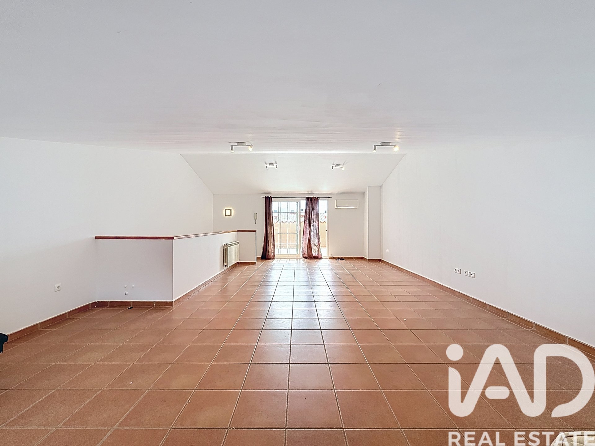 Casa adosada en Sant Jaume dels Domenys, Tarragona, España 4 dormitorios, 242 m2 No. 172764