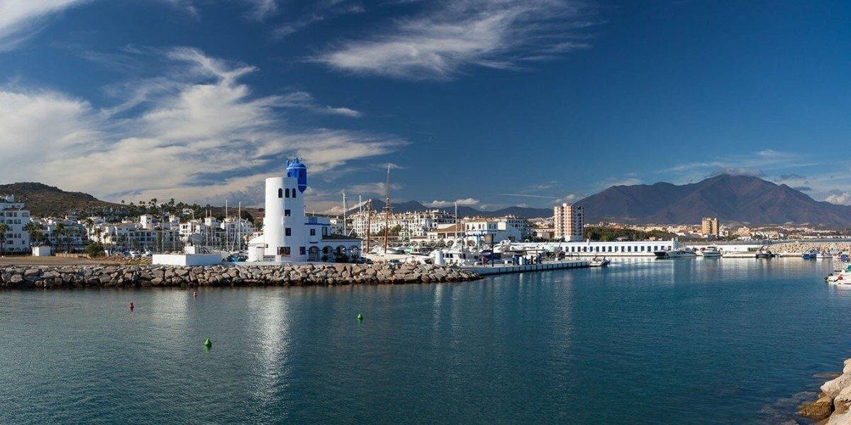 Villa en Manilva, Málaga, España 4 dormitorios, 265 m2 No. 169267