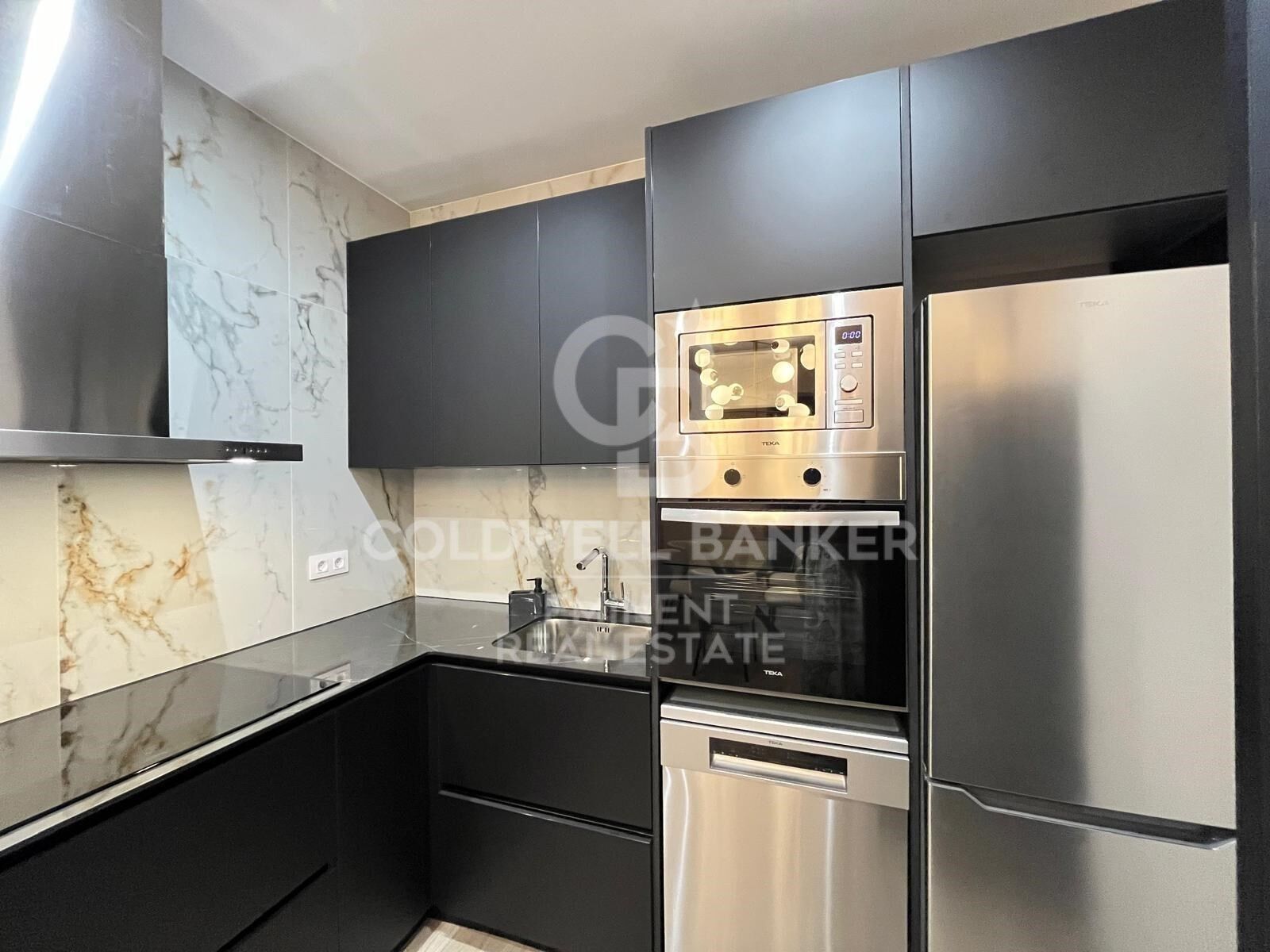 Apartament w Barcelona, Hiszpania 4 sypialnie, 136 mkw. nr 157819
