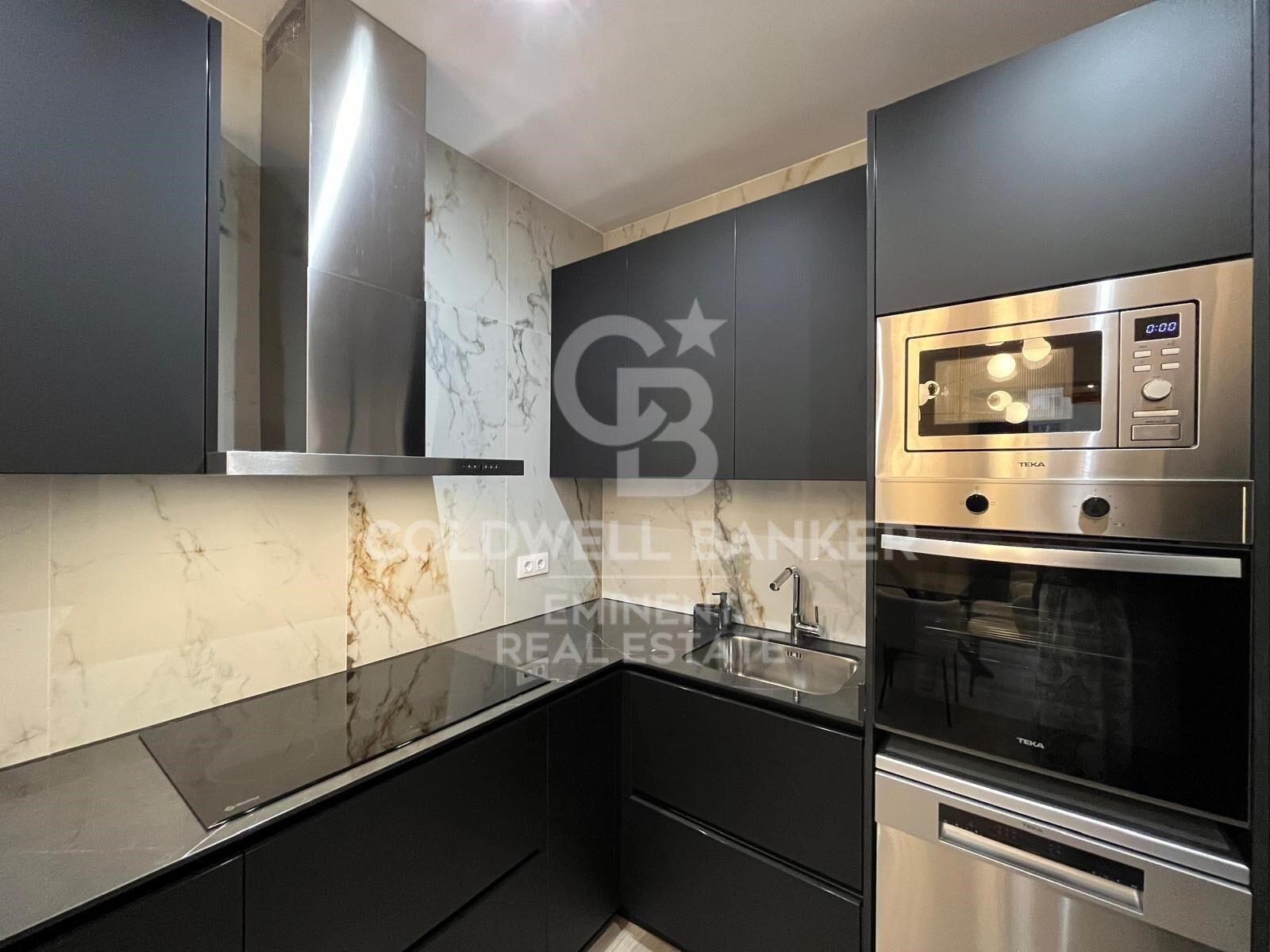 Apartament w Barcelona, Hiszpania 4 sypialnie, 136 mkw. nr 157819