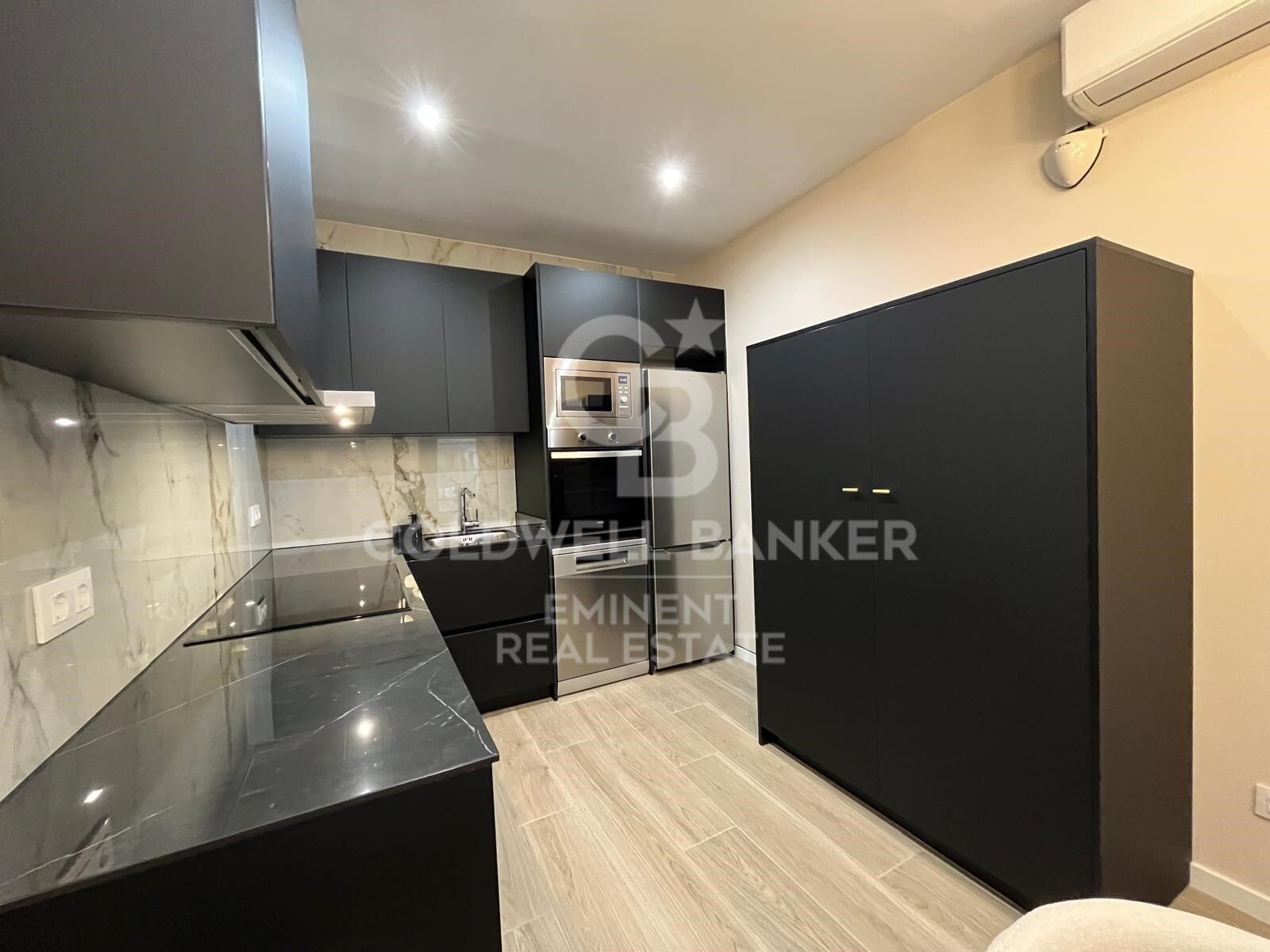 Apartament w Barcelona, Hiszpania 4 sypialnie, 136 mkw. nr 157819