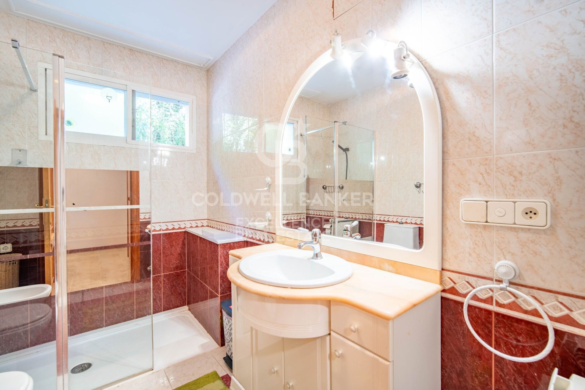 Villa in Riba-roja de Turia, Valencia, Spain 7 bedrooms, 350 sq.m. No. 157821