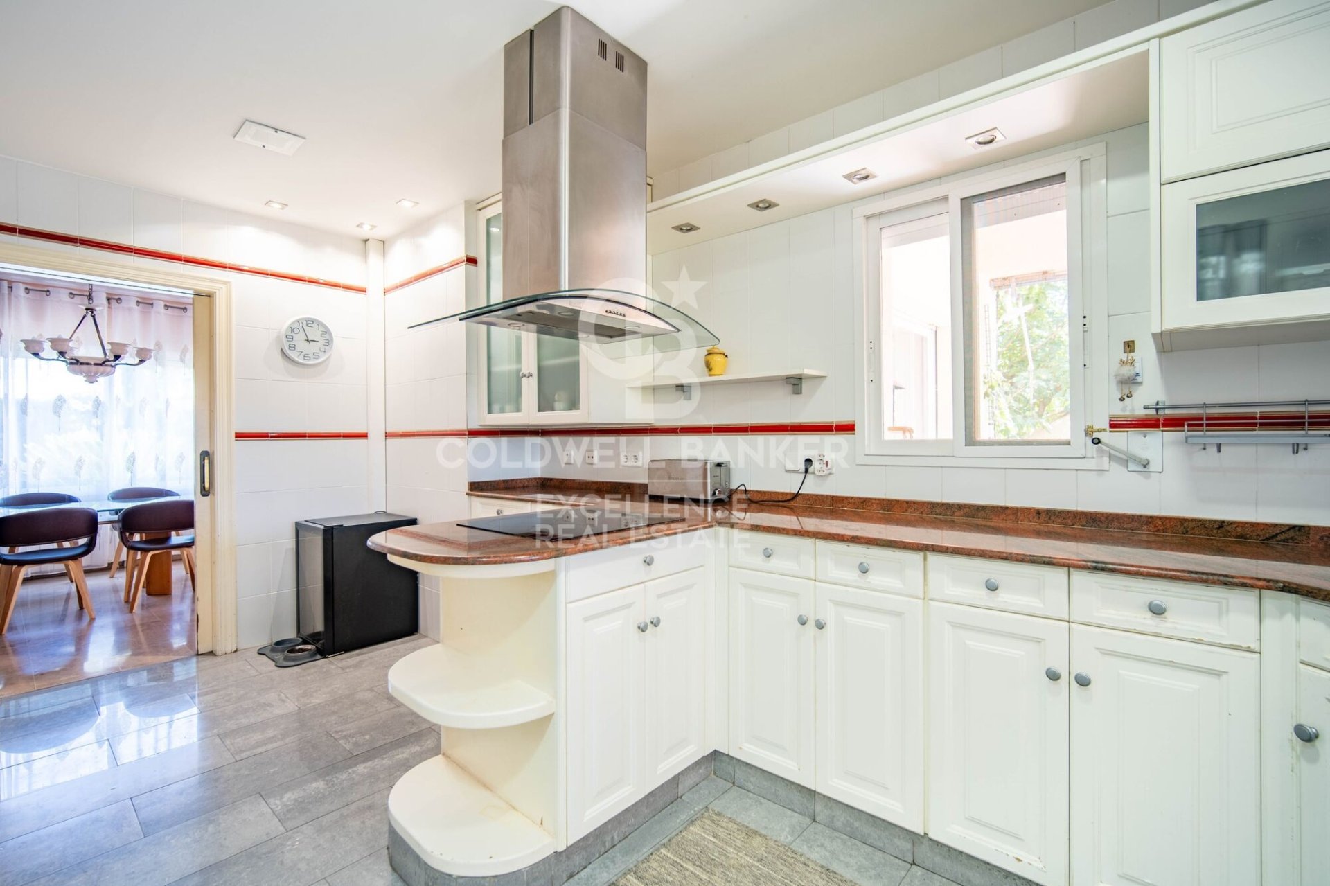 Villa in Riba-roja de Turia, Valencia, Spain 7 bedrooms, 350 sq.m. No. 157821