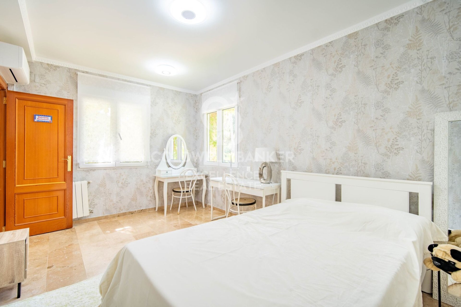 Villa in Riba-roja de Turia, Valencia, Spain 7 bedrooms, 350 sq.m. No. 157821