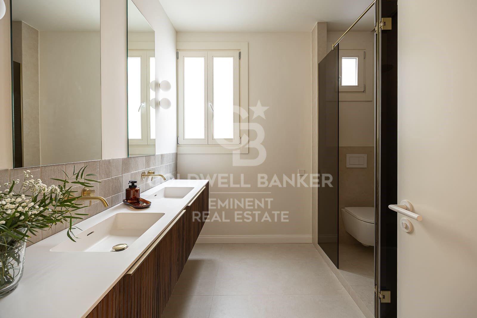 Appartamento a Barcelona, Spagna 4 camere da letto, 241 mq. N° 157623