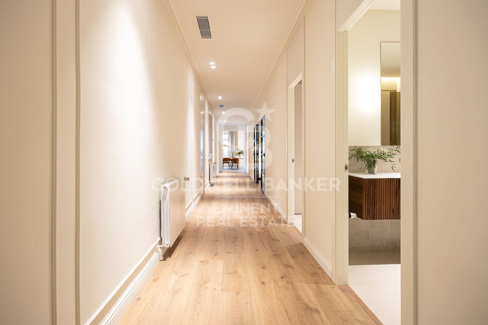 Appartamento a Barcelona, Spagna 4 camere da letto, 241 mq. N° 157623