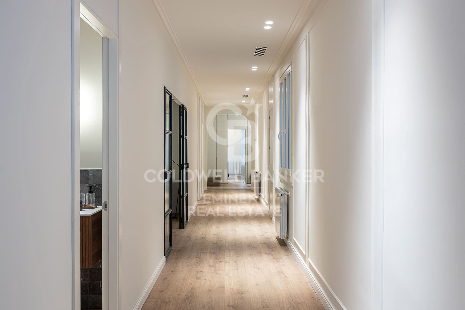 Appartamento a Barcelona, Spagna 4 camere da letto, 241 mq. N° 157623