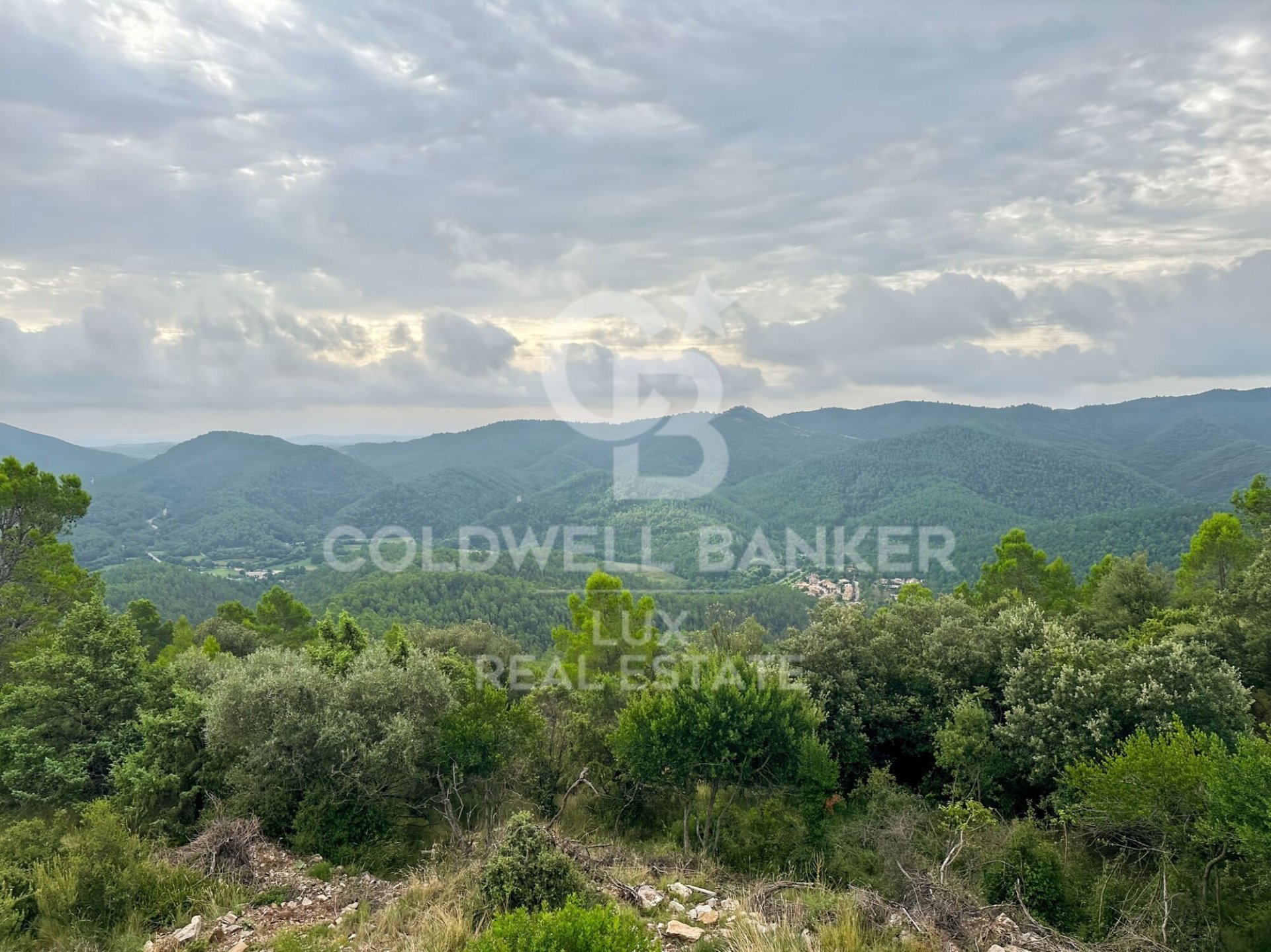 Land in Girona, Spanien 2209727 m2 Nr. 157822