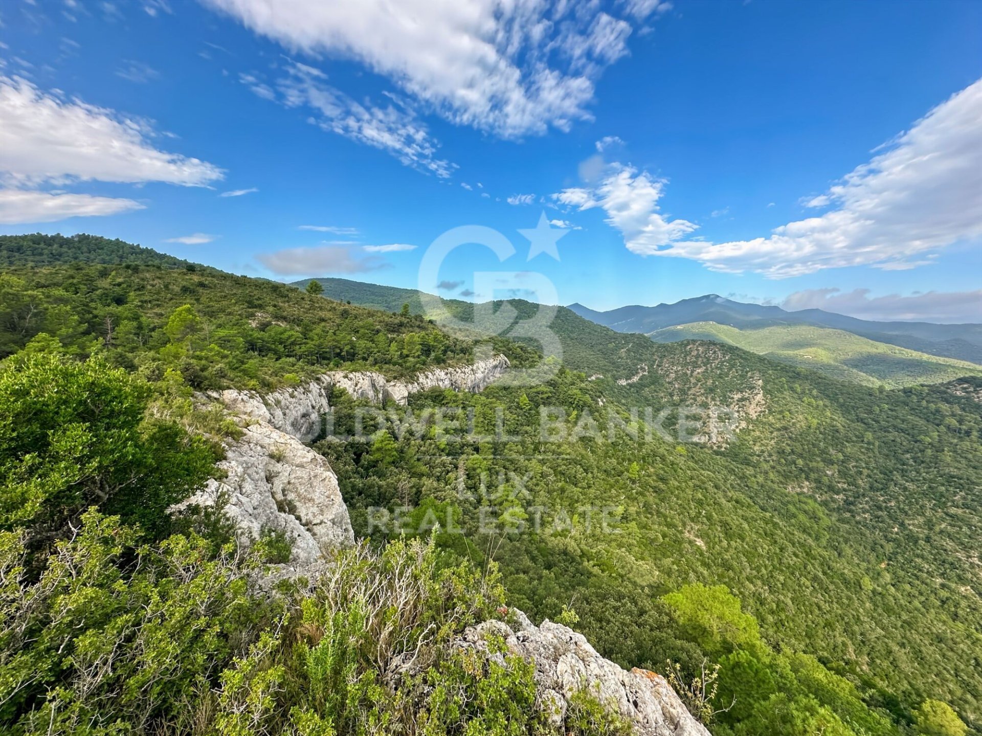 Land in Girona, Spanien 2209727 m2 Nr. 157822