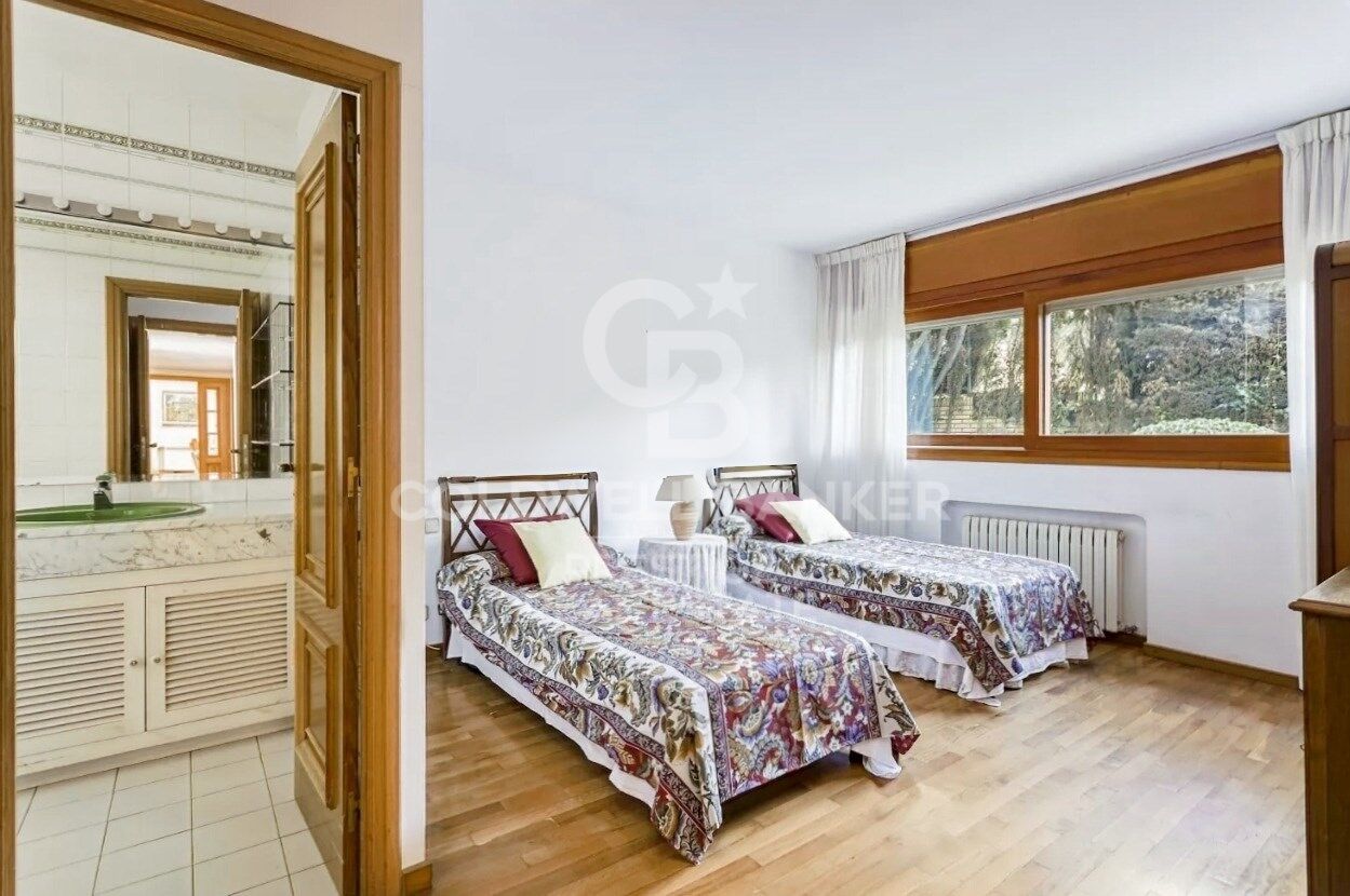 Dom w Esplugues de Llobregat, Barcelona, Hiszpania 5 sypialni,  nr 160240