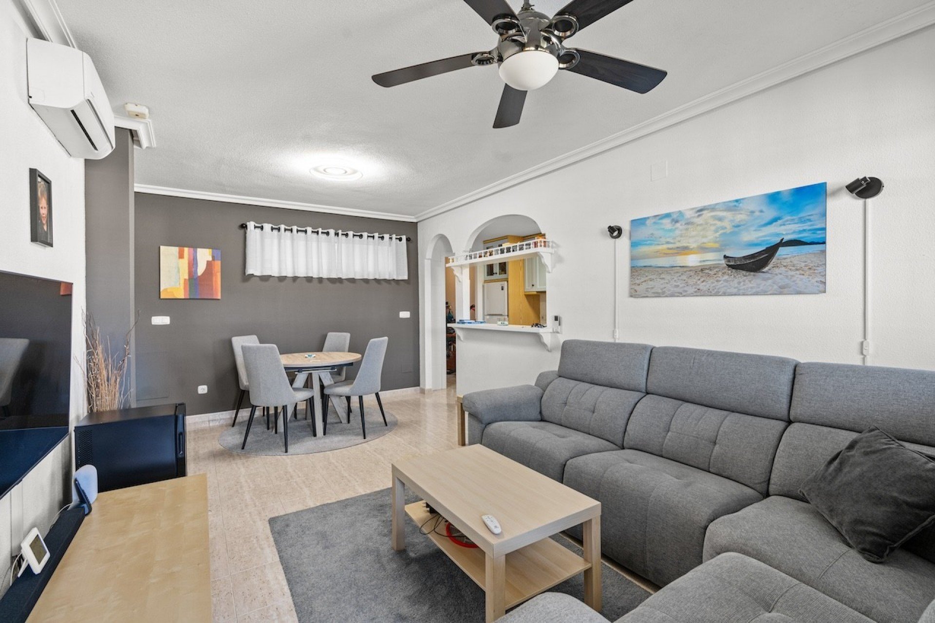 Apartamento en Gran Alacant, Alicante, España 2 dormitorios, 63 m2 No. 160659