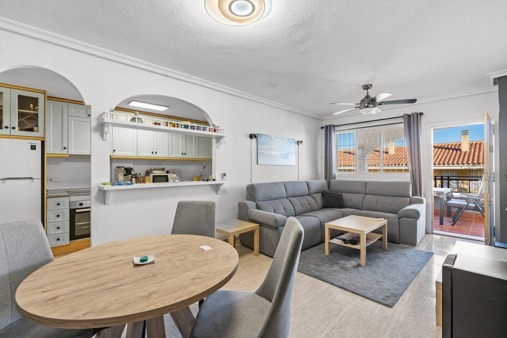 Apartamento en Gran Alacant, Alicante, España 2 dormitorios, 63 m2 No. 160659