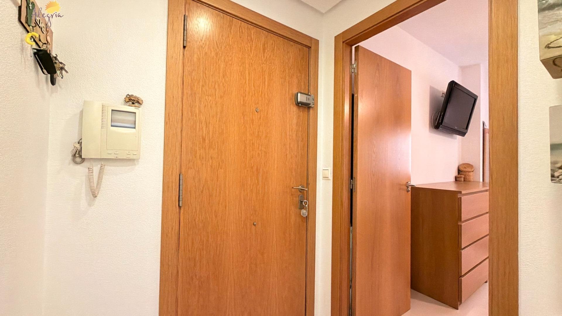Apartment à Torrevieja, Alicante, Espagne 1 chambre, 67 m2 No. 183031