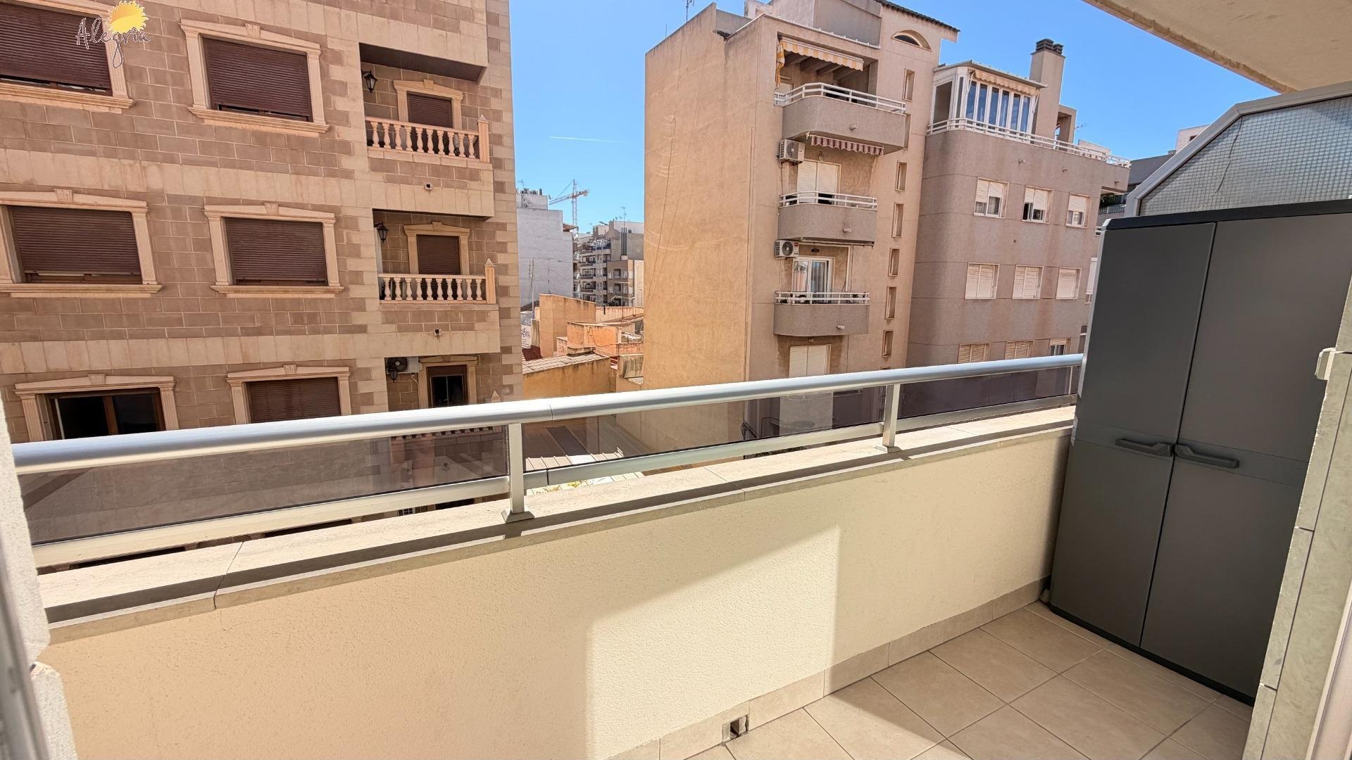 Apartment à Torrevieja, Alicante, Espagne 1 chambre, 67 m2 No. 183031