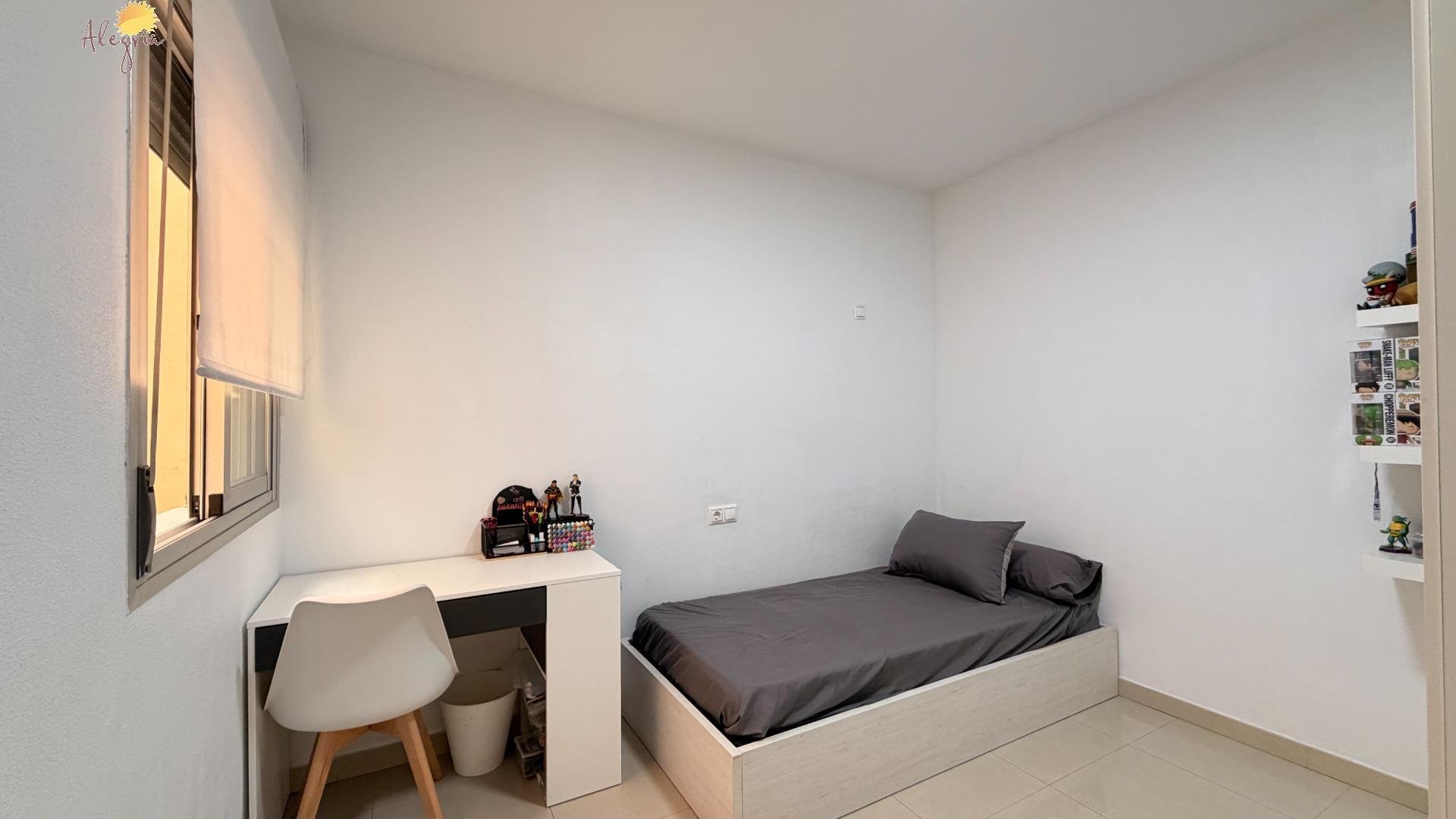 Apartment à Torrevieja, Alicante, Espagne 1 chambre, 67 m2 No. 183031