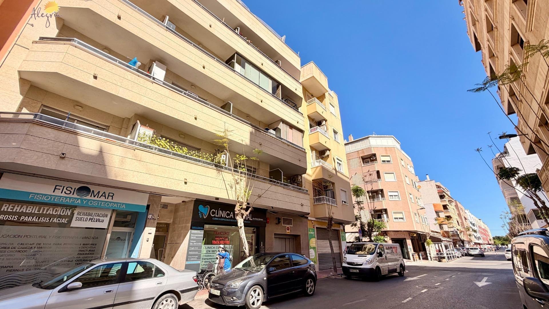 Apartment à Torrevieja, Alicante, Espagne 1 chambre, 67 m2 No. 183031