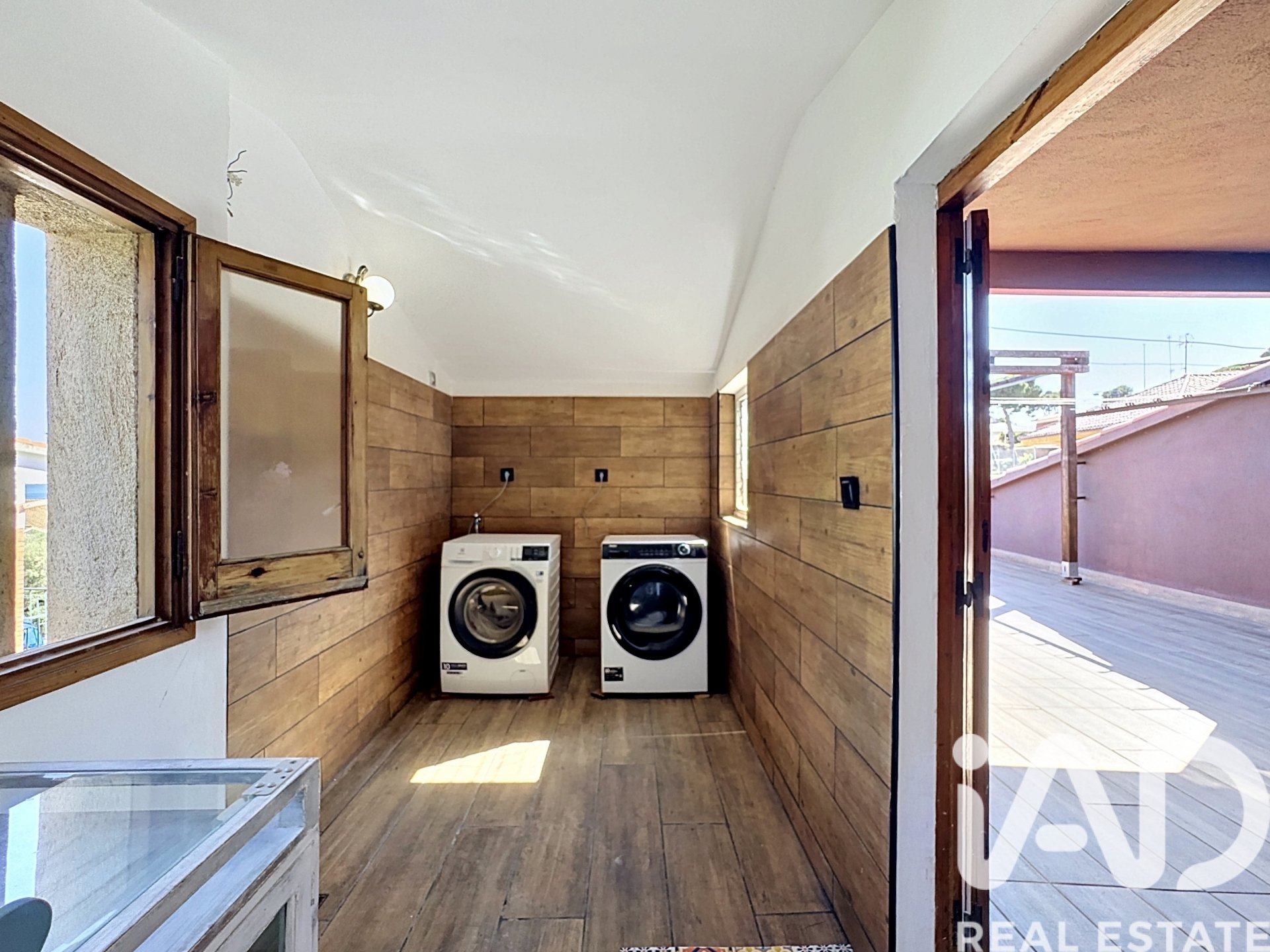 Hus i Premia De Dalt, Barcelona, Spanien 5 sovrum, 250 kvm. Nr. 172270