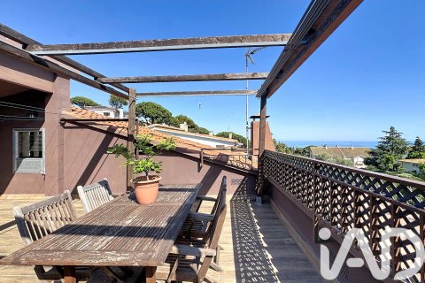 Casa a Premia De Dalt, Barcelona, Spagna 5 camere da letto, 250 mq. N° 172270