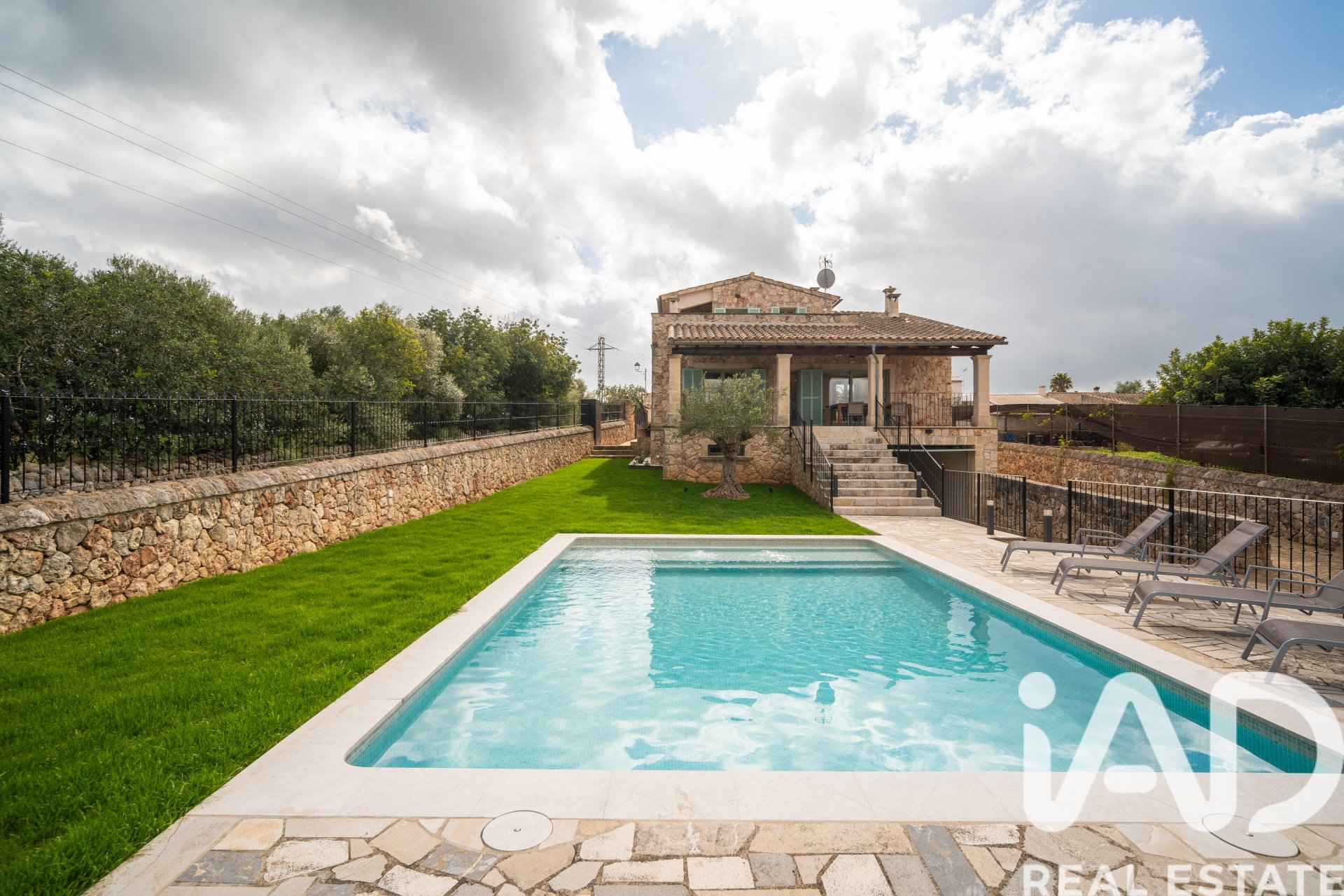 Māja Sineu, Mallorca, Spānijā 3 istabas, 370 m2 Nr. 172780
