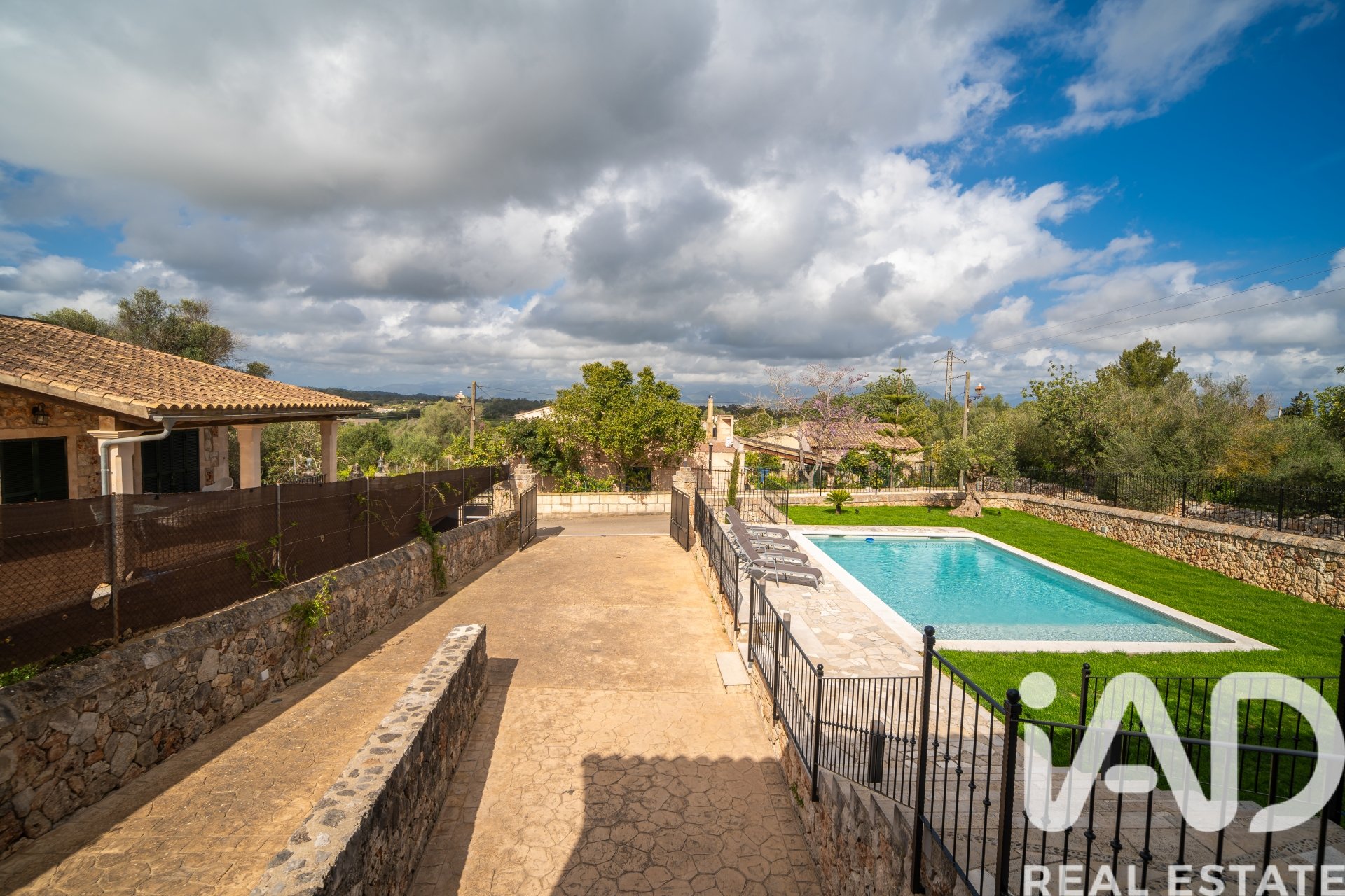 Māja Sineu, Mallorca, Spānijā 3 istabas, 370 m2 Nr. 172780