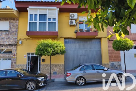 Hus i Calasparra, Murcia, Spanien 4 sovrum, 600 kvm. Nr. 172782