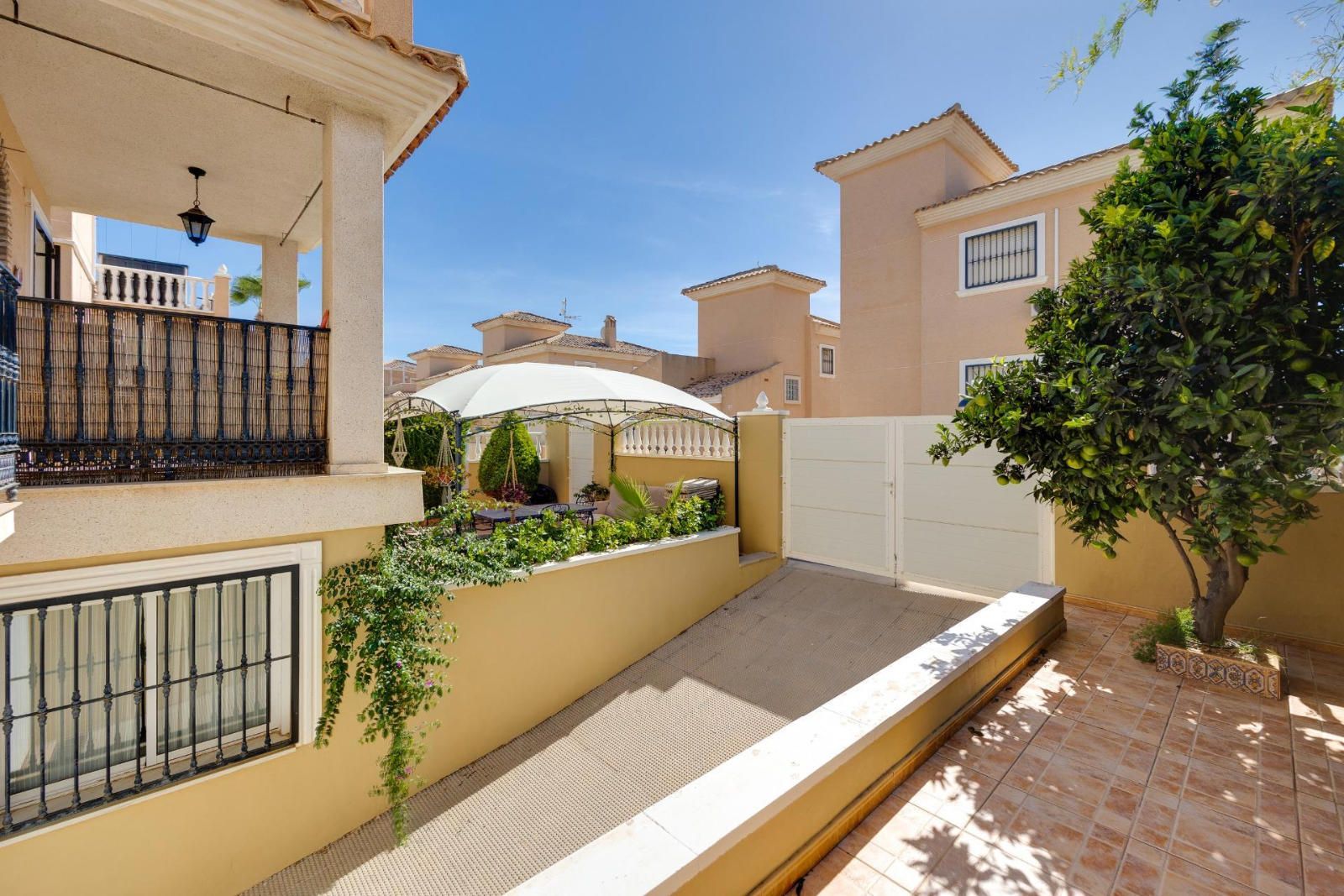 Villa a Los Altos, Alicante, Spagna 3 camere da letto, 183 mq. N° 117246