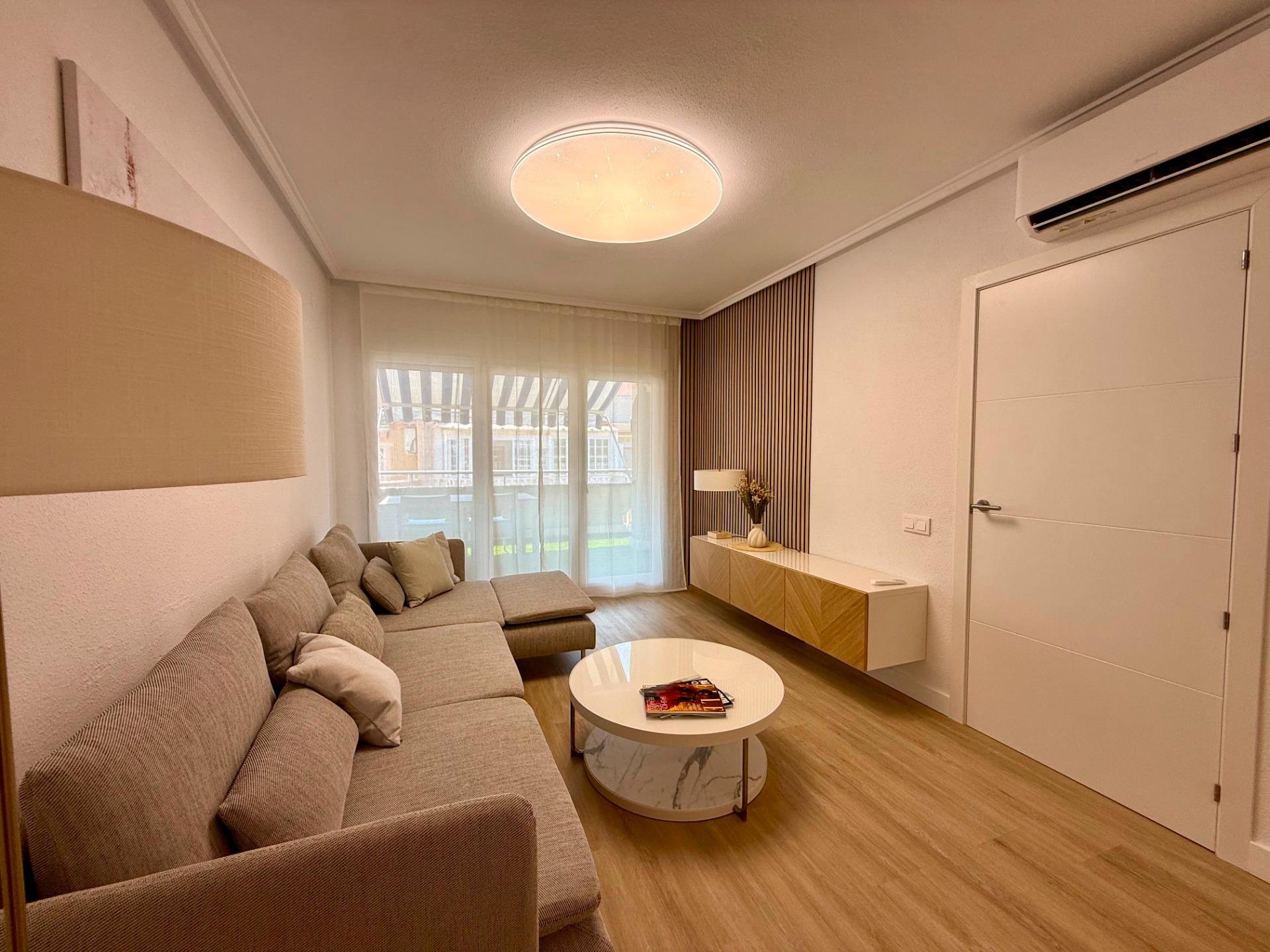 Dzīvoklis Torrevieja, Alicante, Spānijā 2 istabas, 66 m2 Nr. 190128