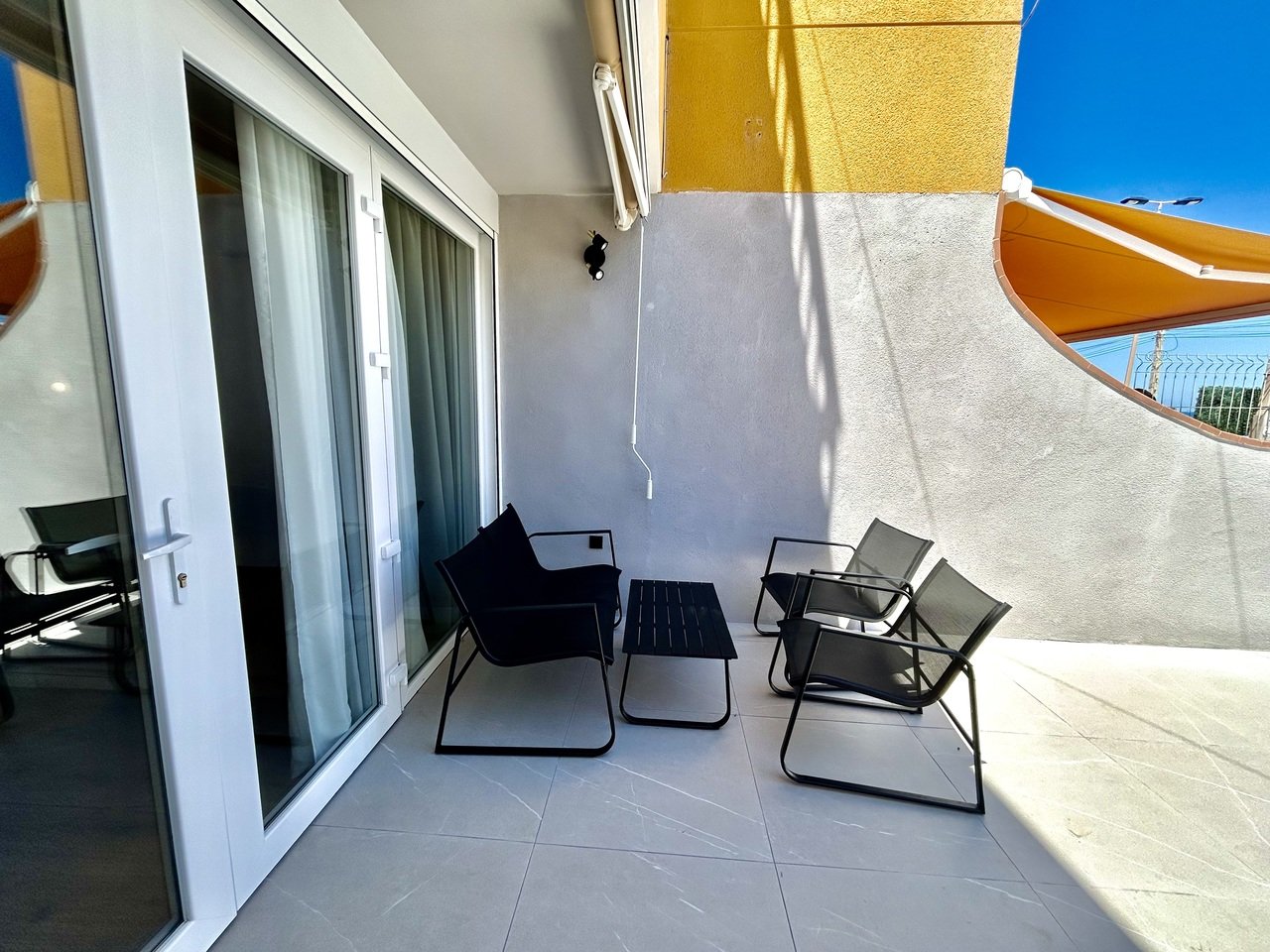Apartamento en Torrevieja, Alicante, España 2 dormitorios, 56 m2 No. 190129