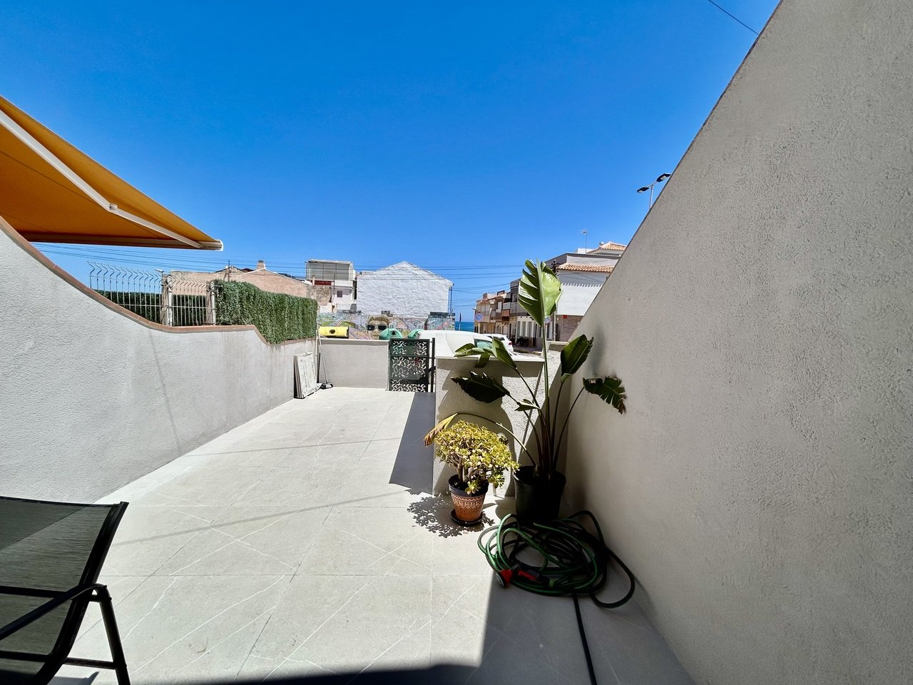 Apartamento en Torrevieja, Alicante, España 2 dormitorios, 56 m2 No. 190129