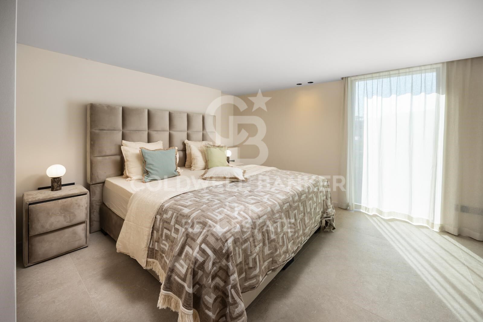 Villa in Marbella, Malaga, Spain 5 bedrooms,  No. 157480