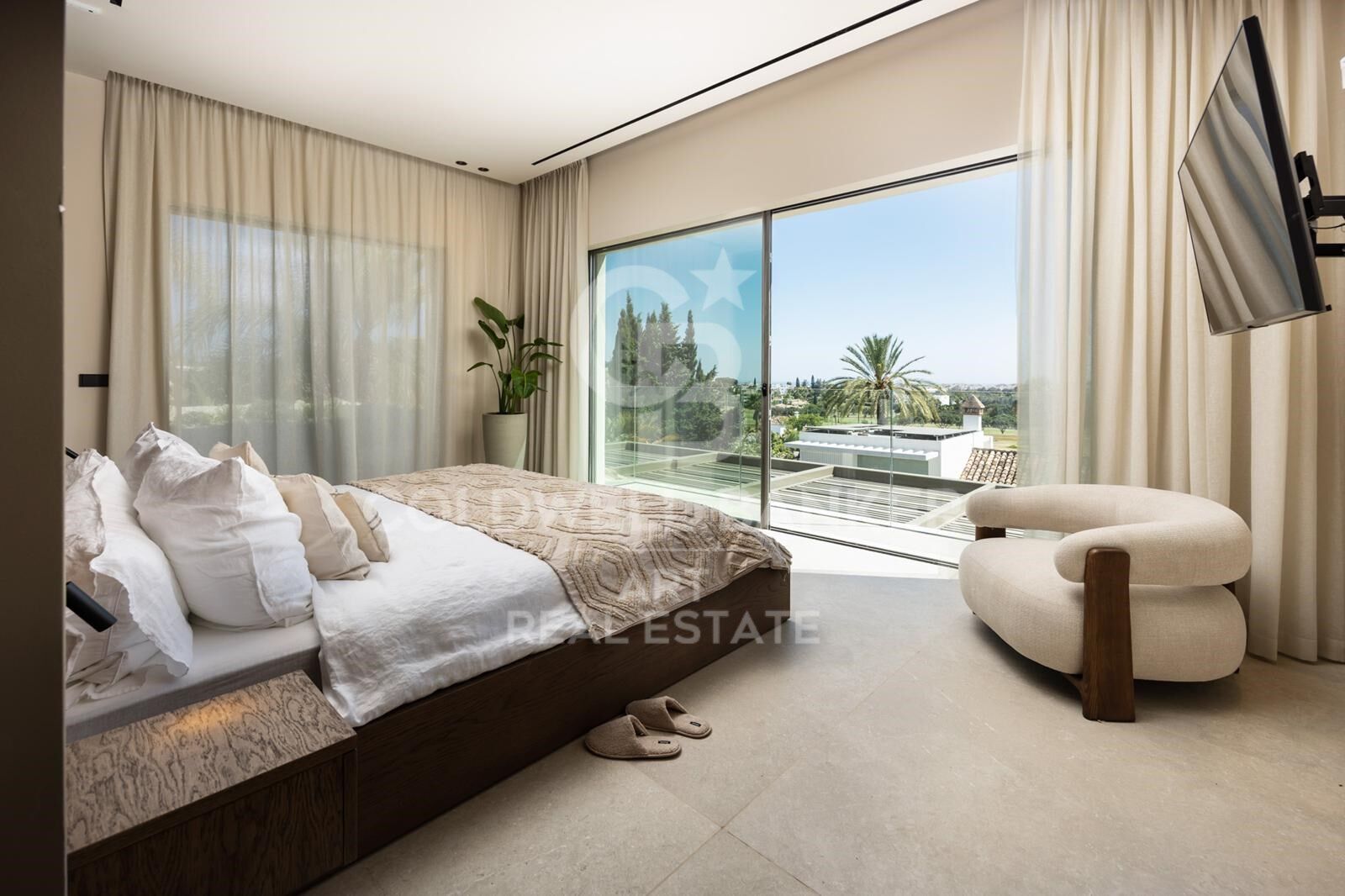 Villa in Marbella, Malaga, Spain 5 bedrooms,  No. 157480