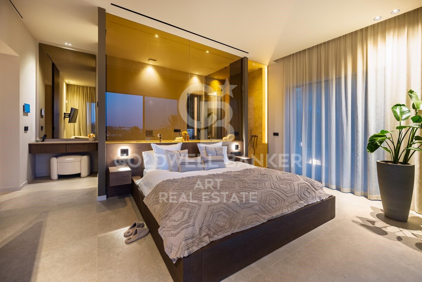 Villa in Marbella, Malaga, Spain 5 bedrooms,  No. 157480