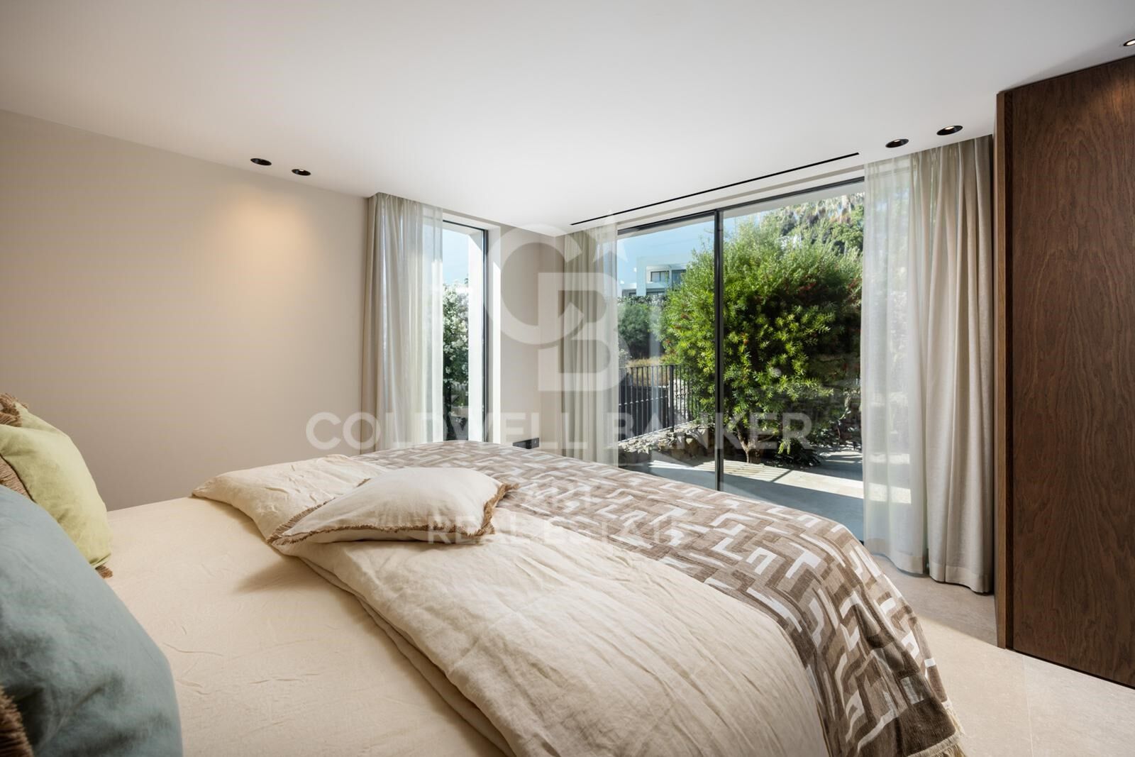 Villa in Marbella, Malaga, Spain 5 bedrooms,  No. 157480