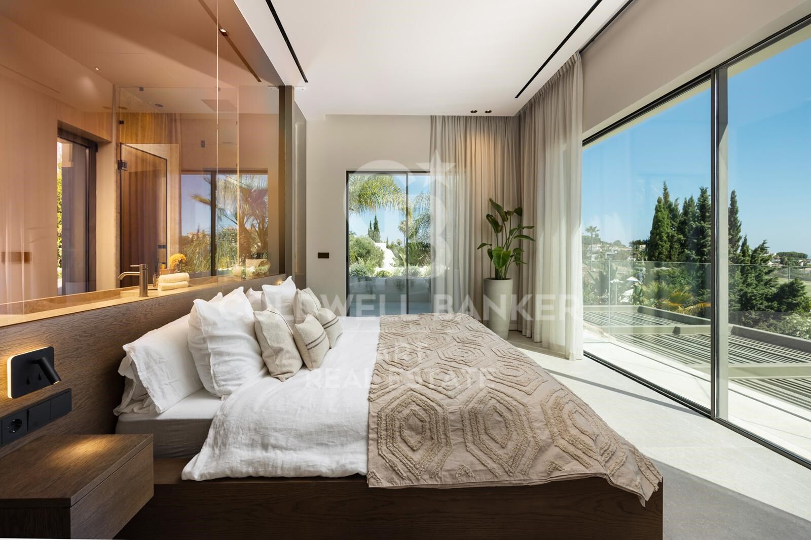Villa in Marbella, Malaga, Spain 5 bedrooms,  No. 157480