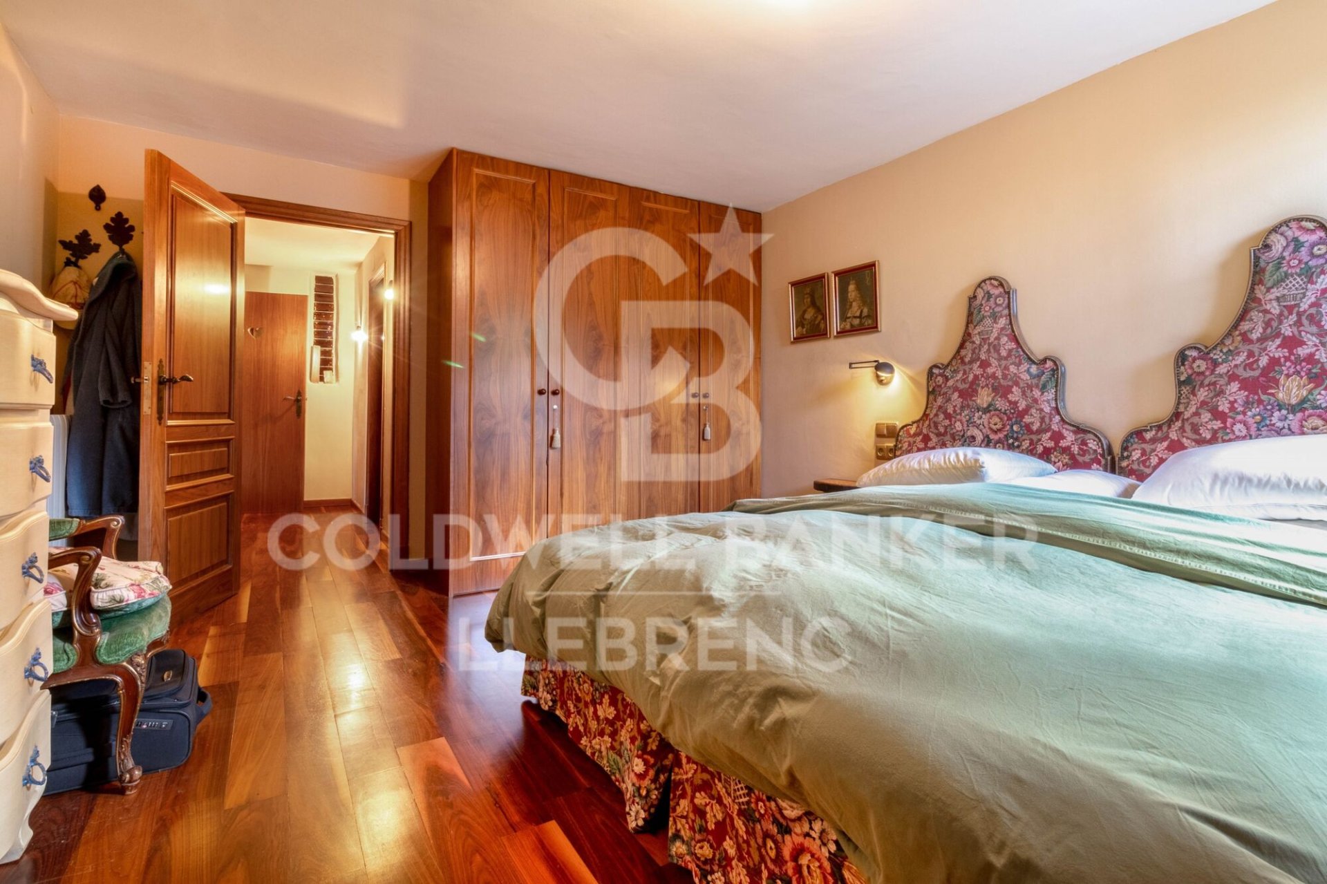 House in Barcelona, Spain 6 bedrooms, 380 sq.m. No. 160431