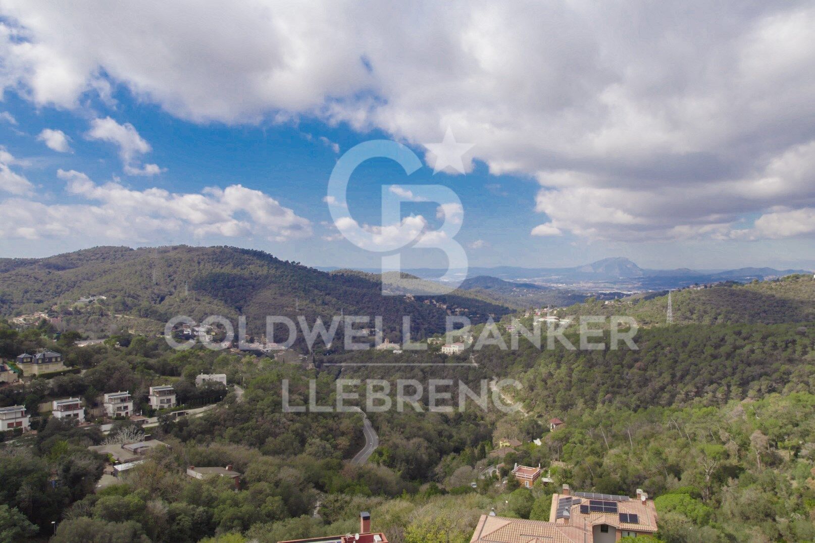 House in Barcelona, Spain 6 bedrooms, 380 sq.m. No. 160431