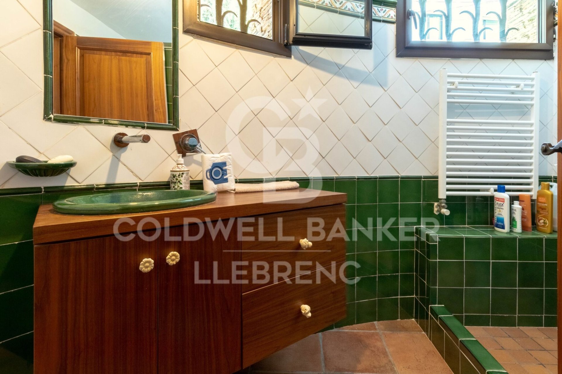 House in Barcelona, Spain 6 bedrooms, 380 sq.m. No. 160431