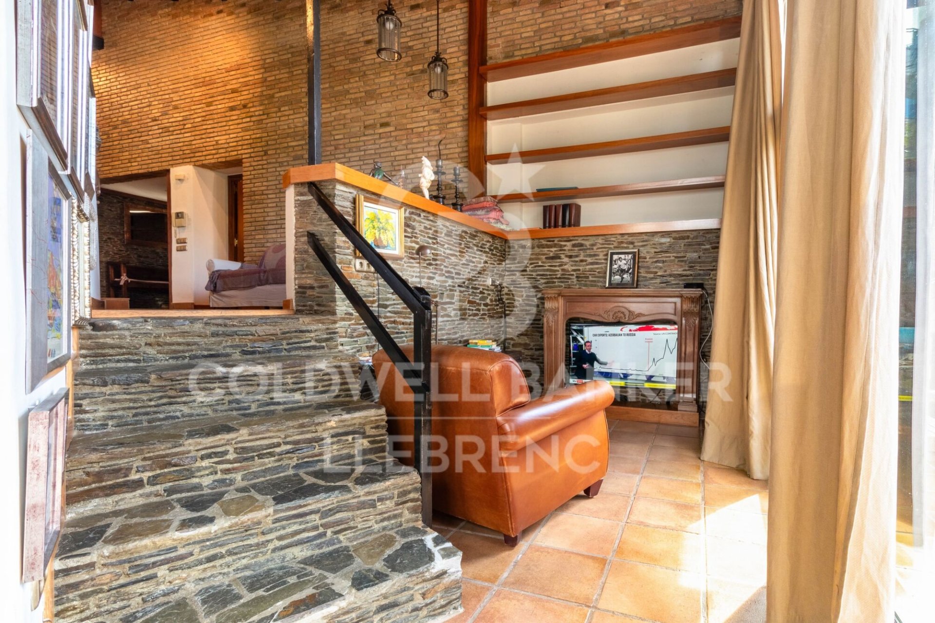 House in Barcelona, Spain 6 bedrooms, 380 sq.m. No. 160431