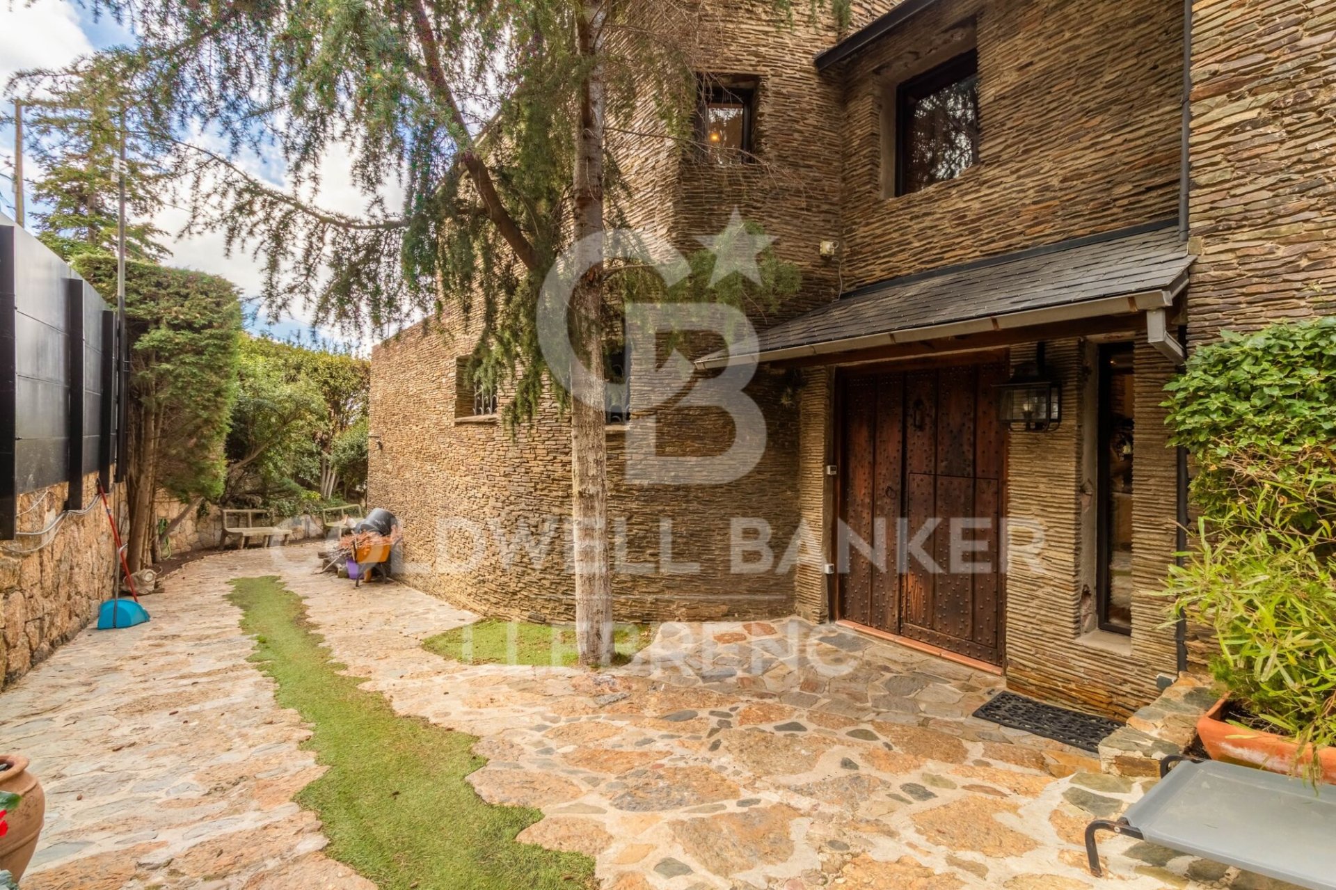 House in Barcelona, Spain 6 bedrooms, 380 sq.m. No. 160431