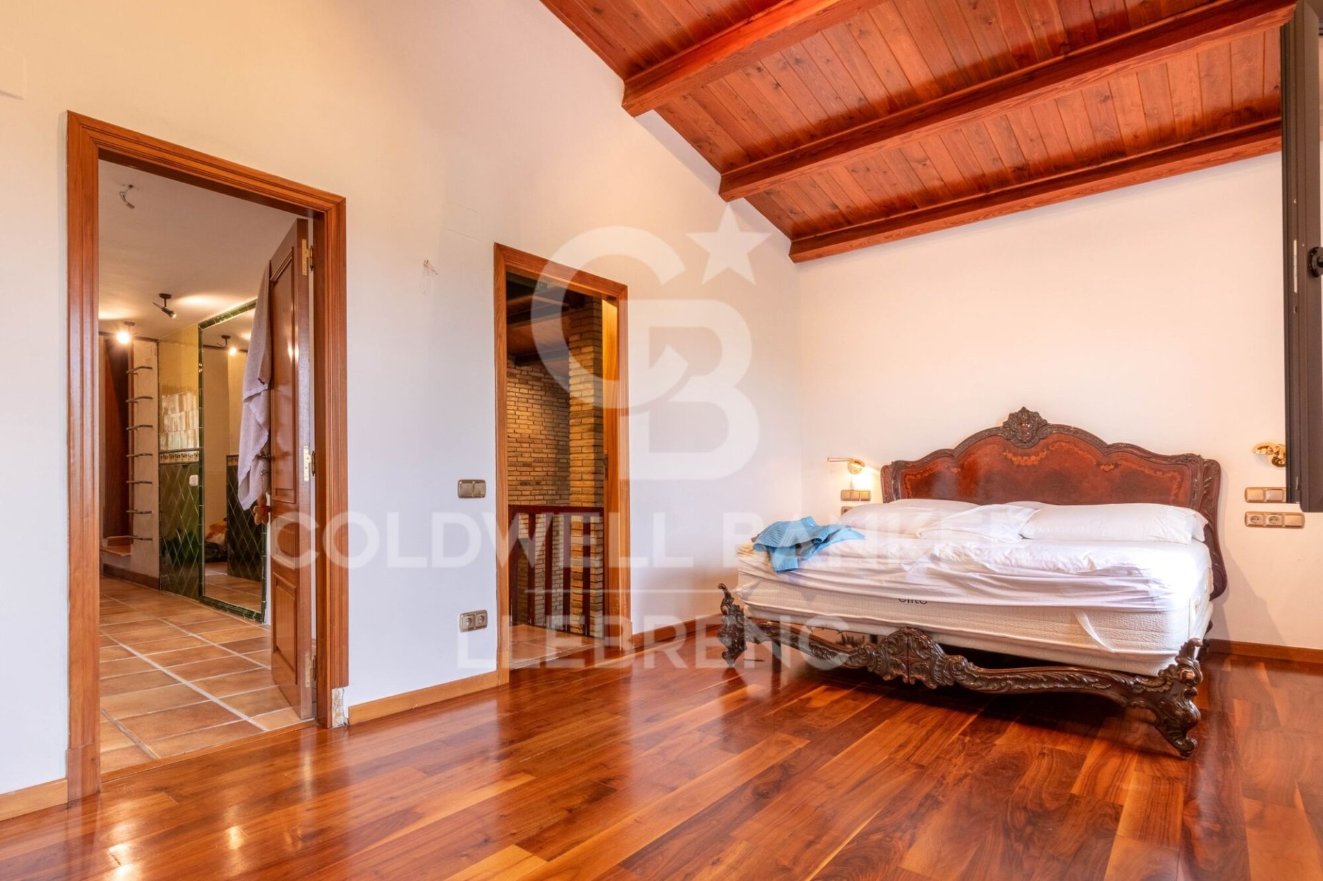 House in Barcelona, Spain 6 bedrooms, 380 sq.m. No. 160431