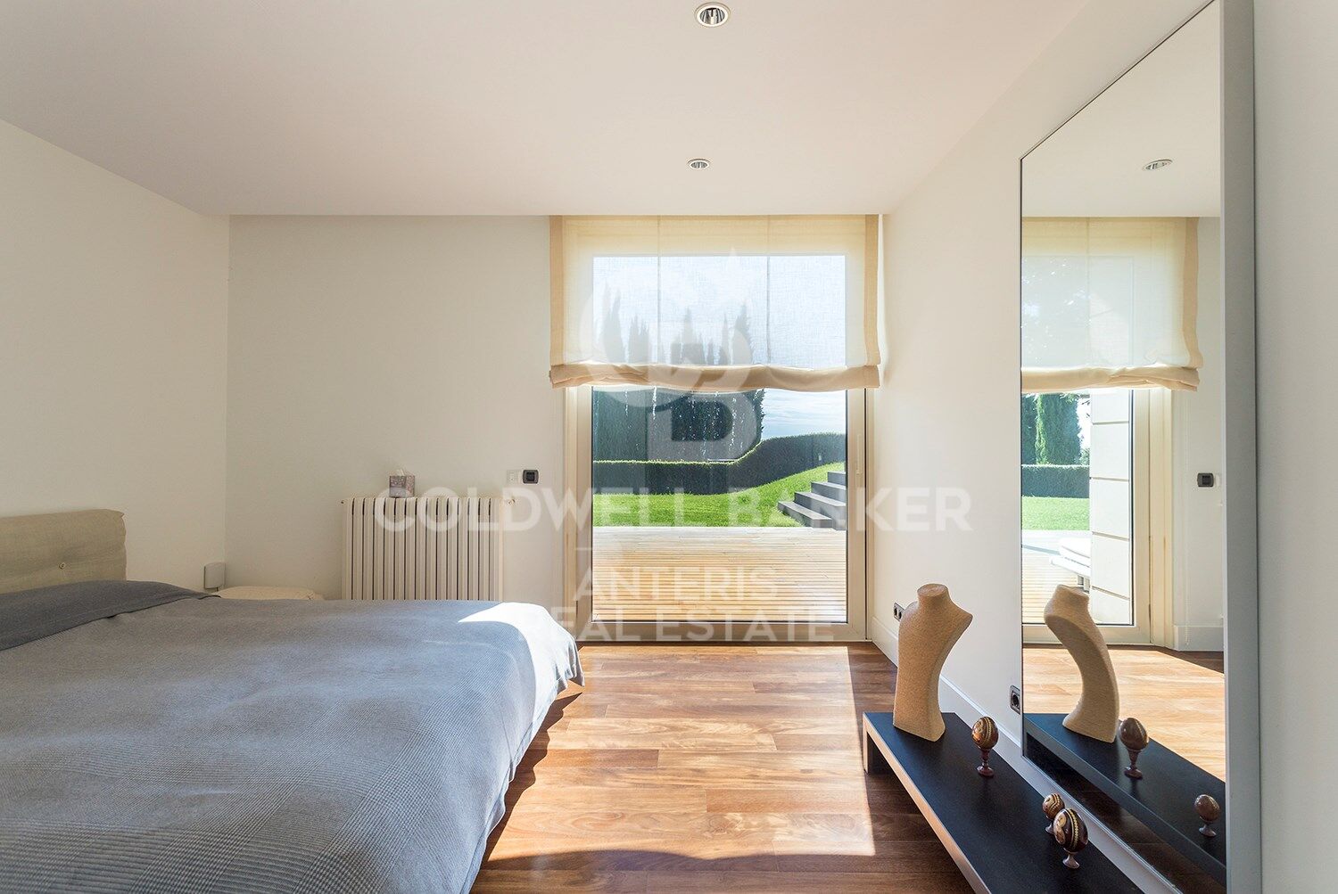 Hus i Barcelona, Spanien 7 sovrum, 1600 kvm. Nr. 160425