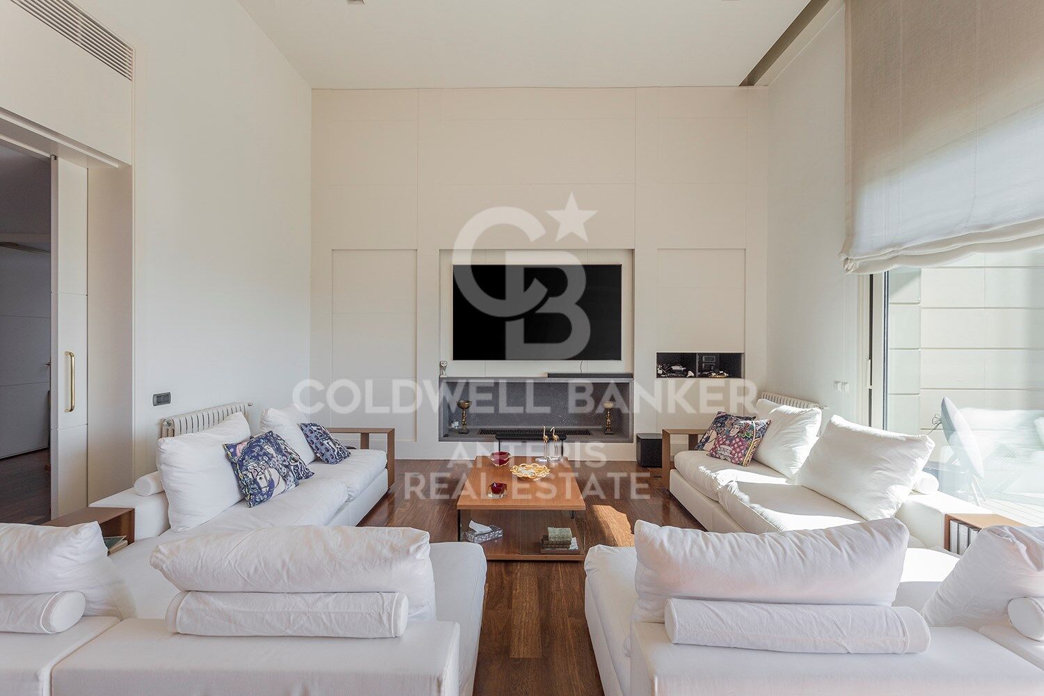 Hus i Barcelona, Spanien 7 sovrum, 1600 kvm. Nr. 160425
