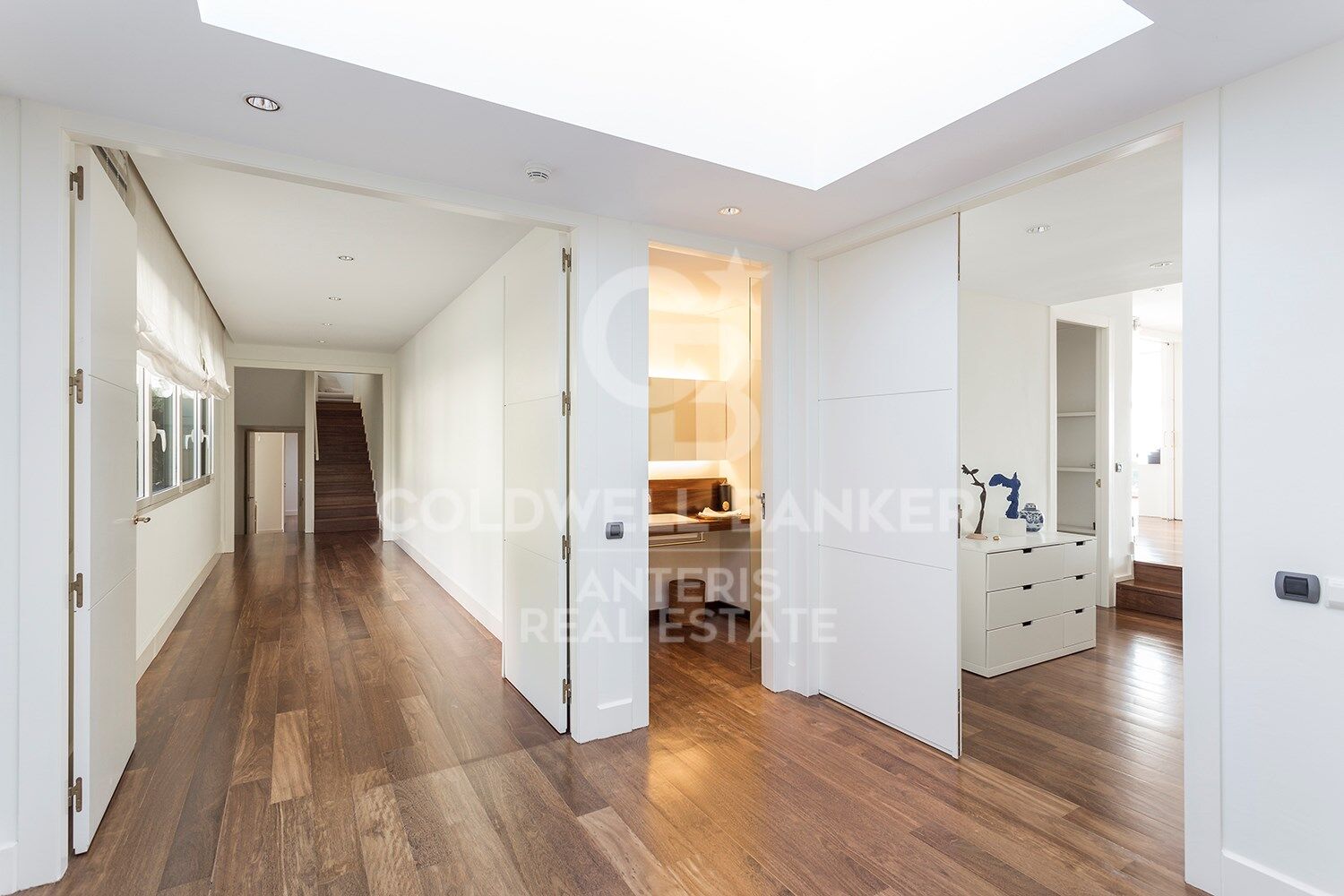Hus i Barcelona, Spanien 7 sovrum, 1600 kvm. Nr. 160425
