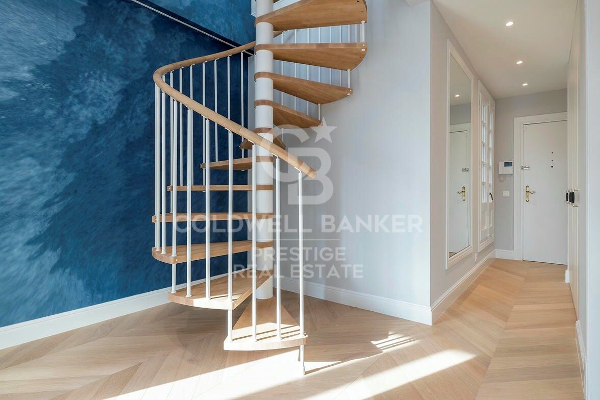 Kattohuoneisto Barcelona, Espanja 3 makuuhuonetta, 150 m2 No. 159455